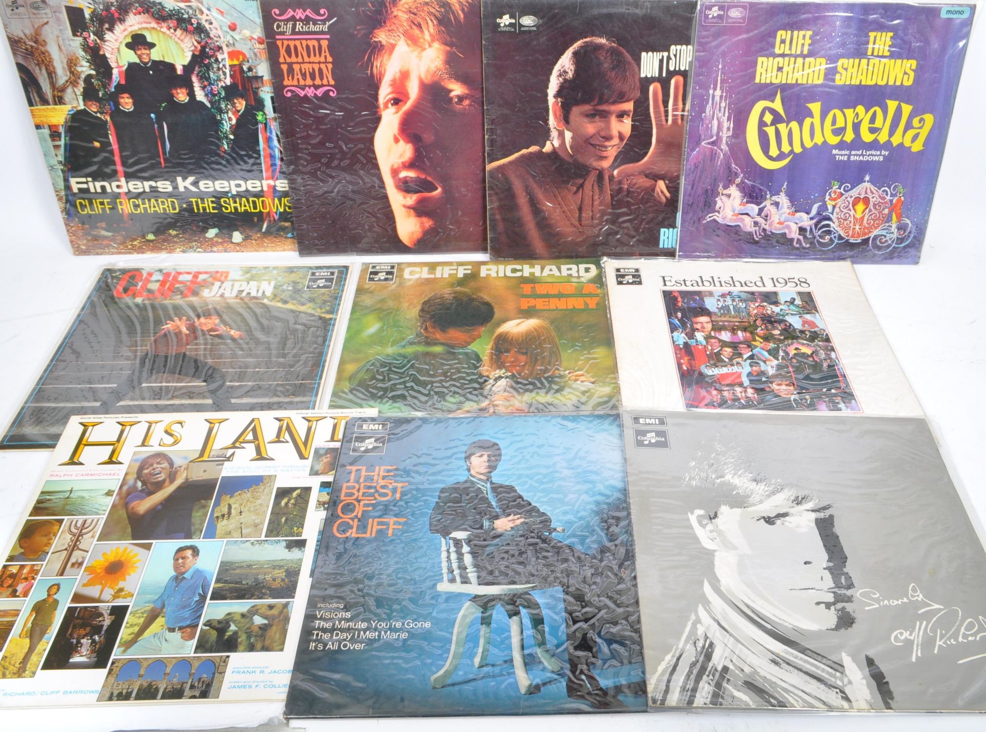 SIR CLIFF RICHARD OBE - COLLECTION OF LONG PLAY VINYL RECORDS - Image 5 of 6