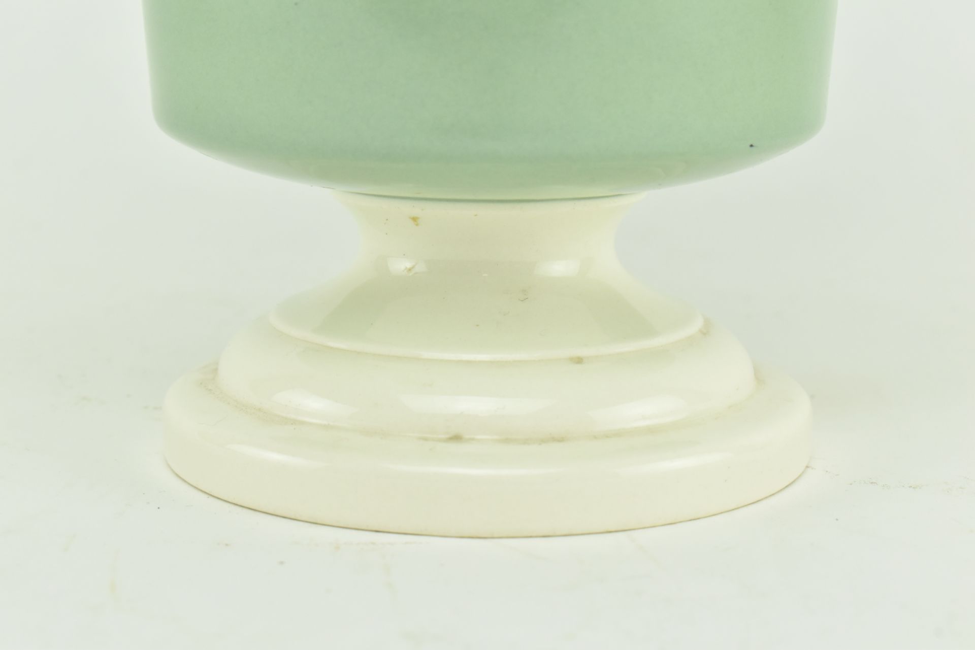 KEITH MURRAY FOR WEDGWOOD - CERAMIC CAMPANA URN IN SAGE - Image 5 of 6
