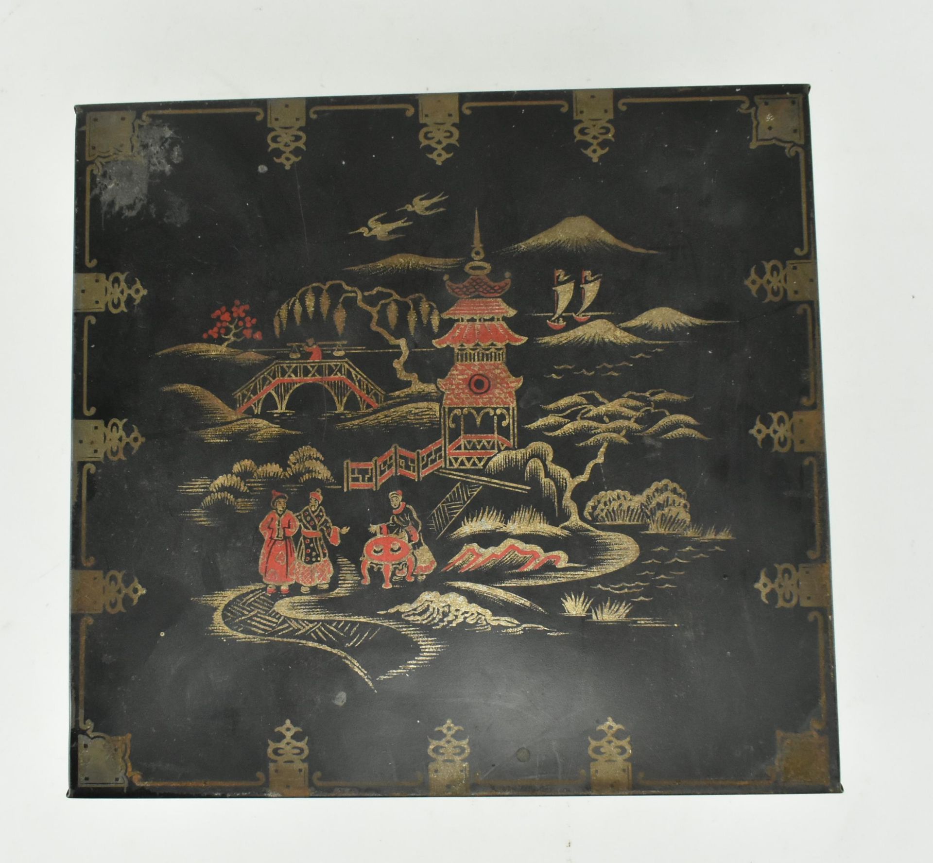 THREE JAPANESE / CHINESE TRINKET BOXES - Image 9 of 12