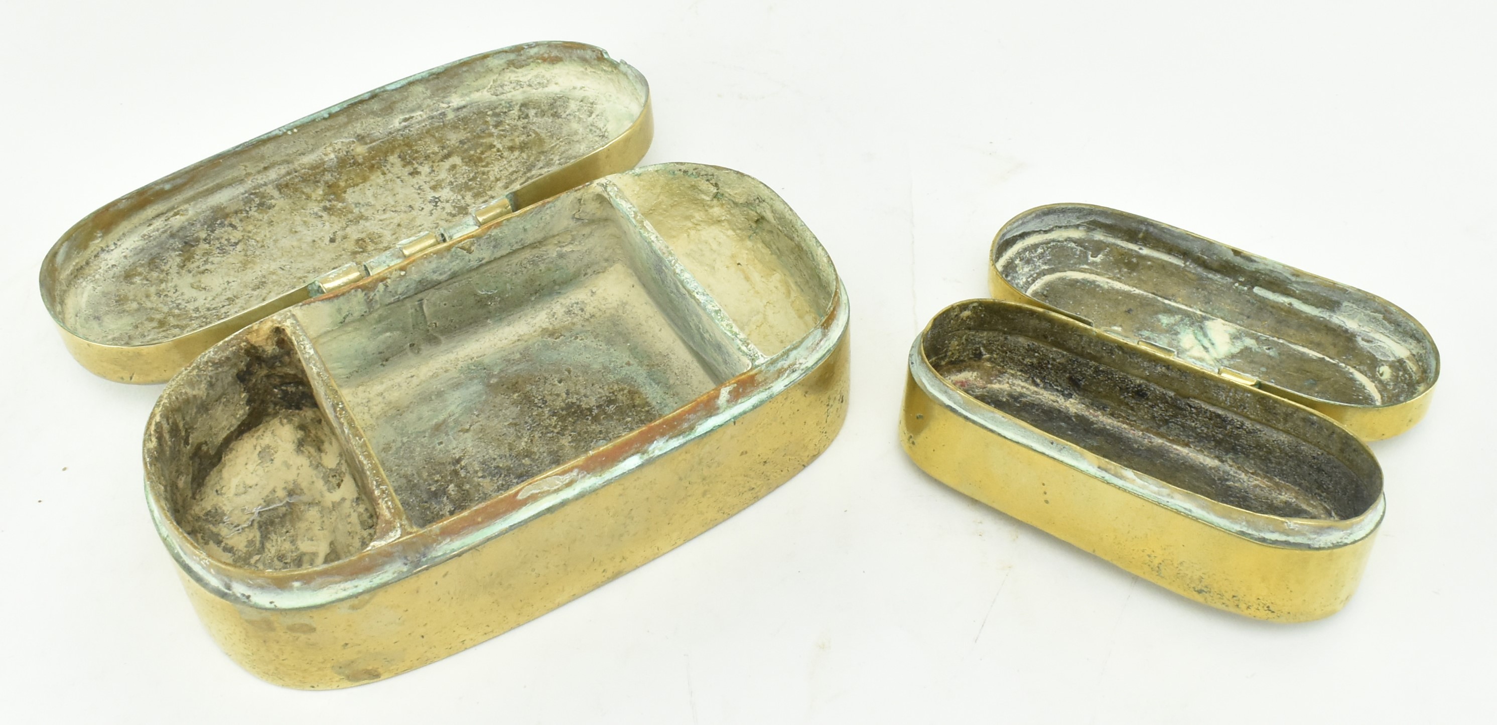 TWO 18TH AND 19TH CENTURY INDIAN BRASS BETEL BOXES - Image 2 of 5