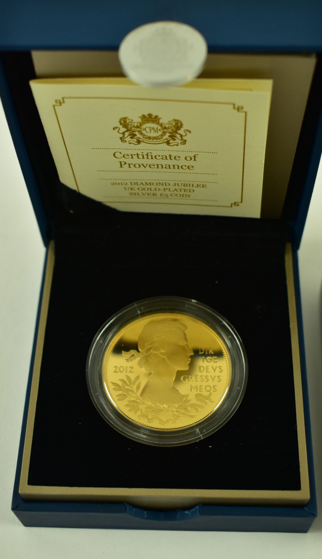 TWO UK 24CT GOLD PLATED .925 SILVER £5 PROOF COINS - Bild 2 aus 5