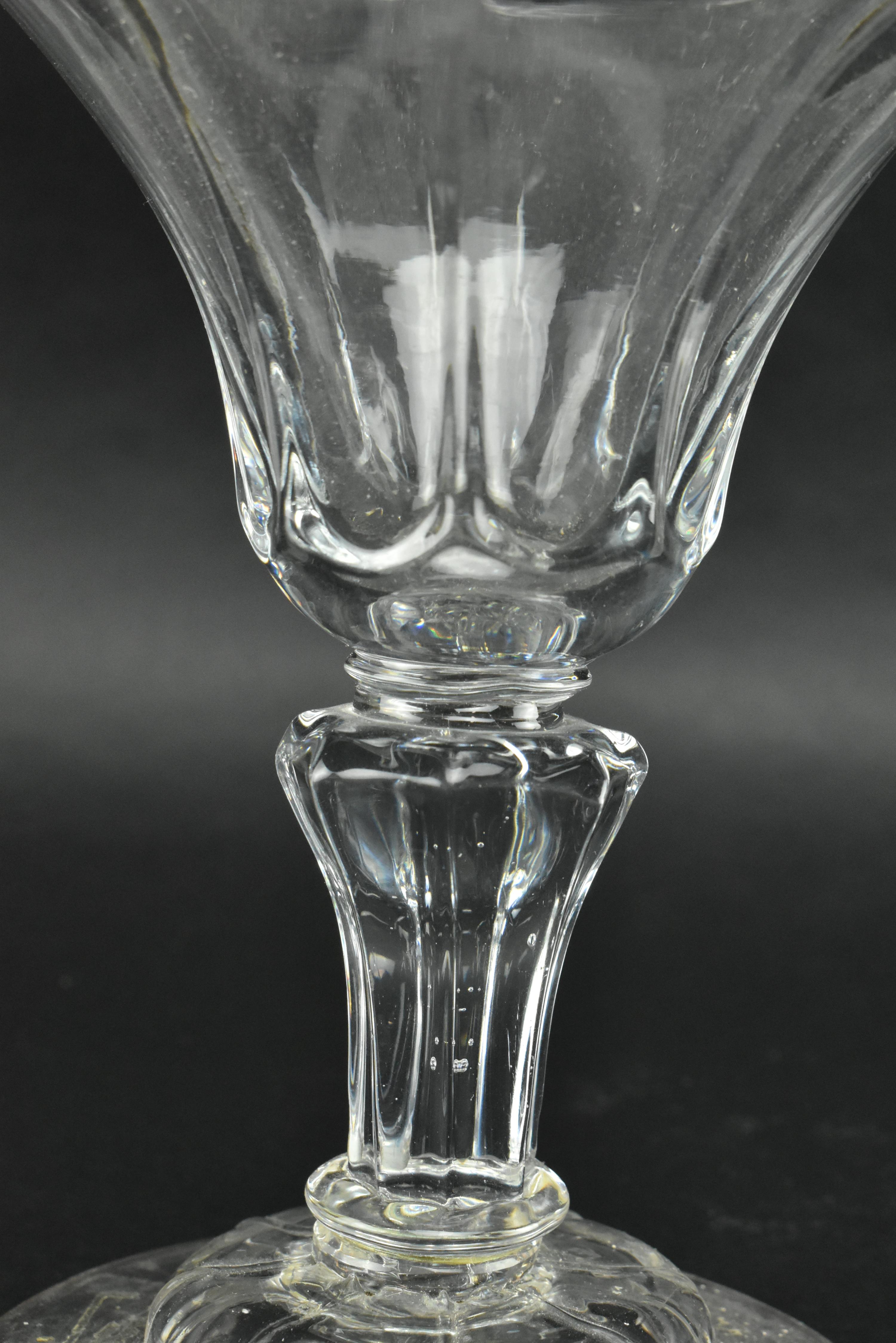 MID 18TH CENTURY MOULDED GLASS SWEETMEAT - Image 6 of 7