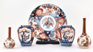 19TH CENTURY IMARI CHARGER & PAIR OF VASES, & TWO OTHERS