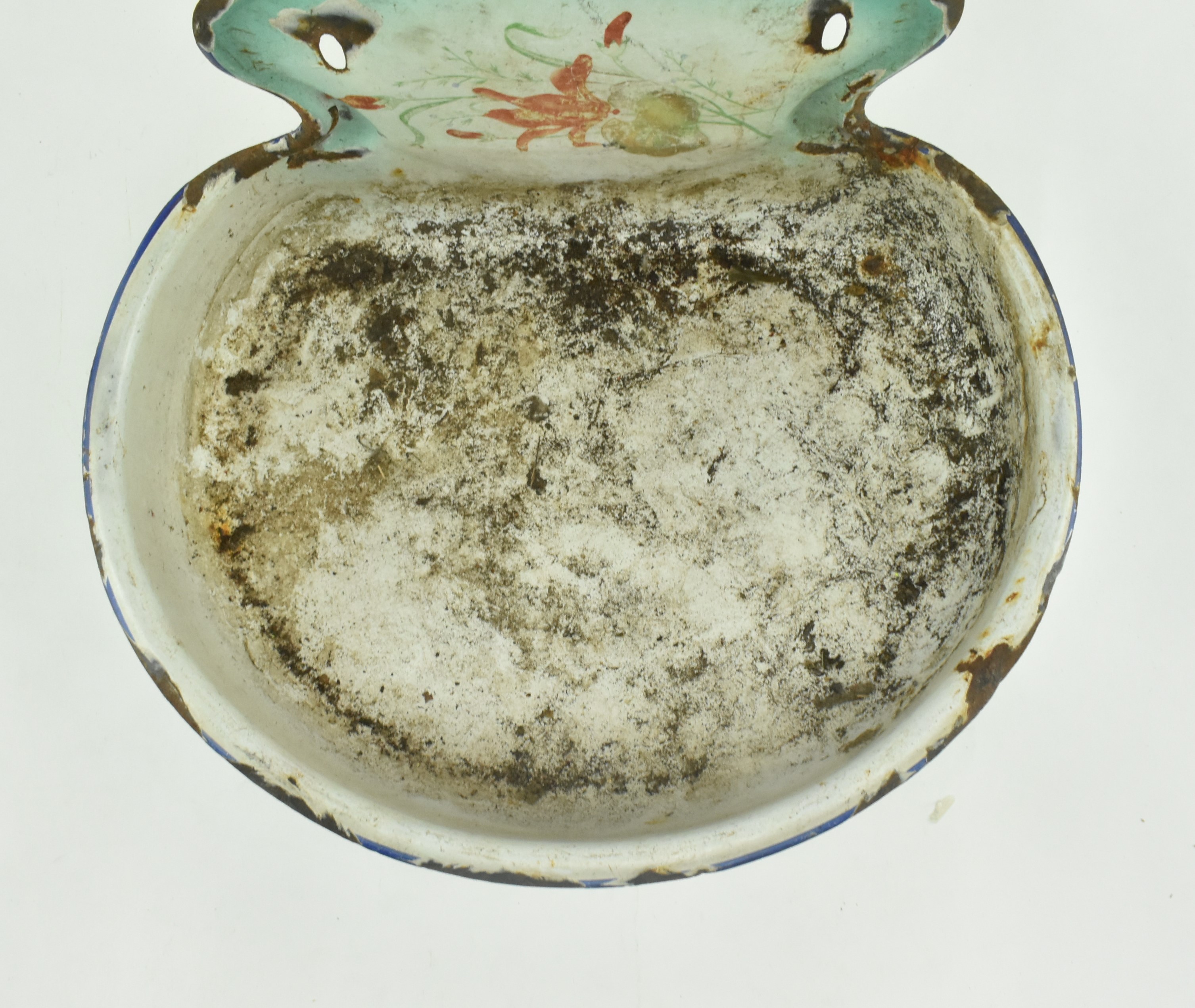 EARLY 20TH CENTURY CZECH ENAMEL PAINTED WALL SINK BASIN - Image 4 of 7