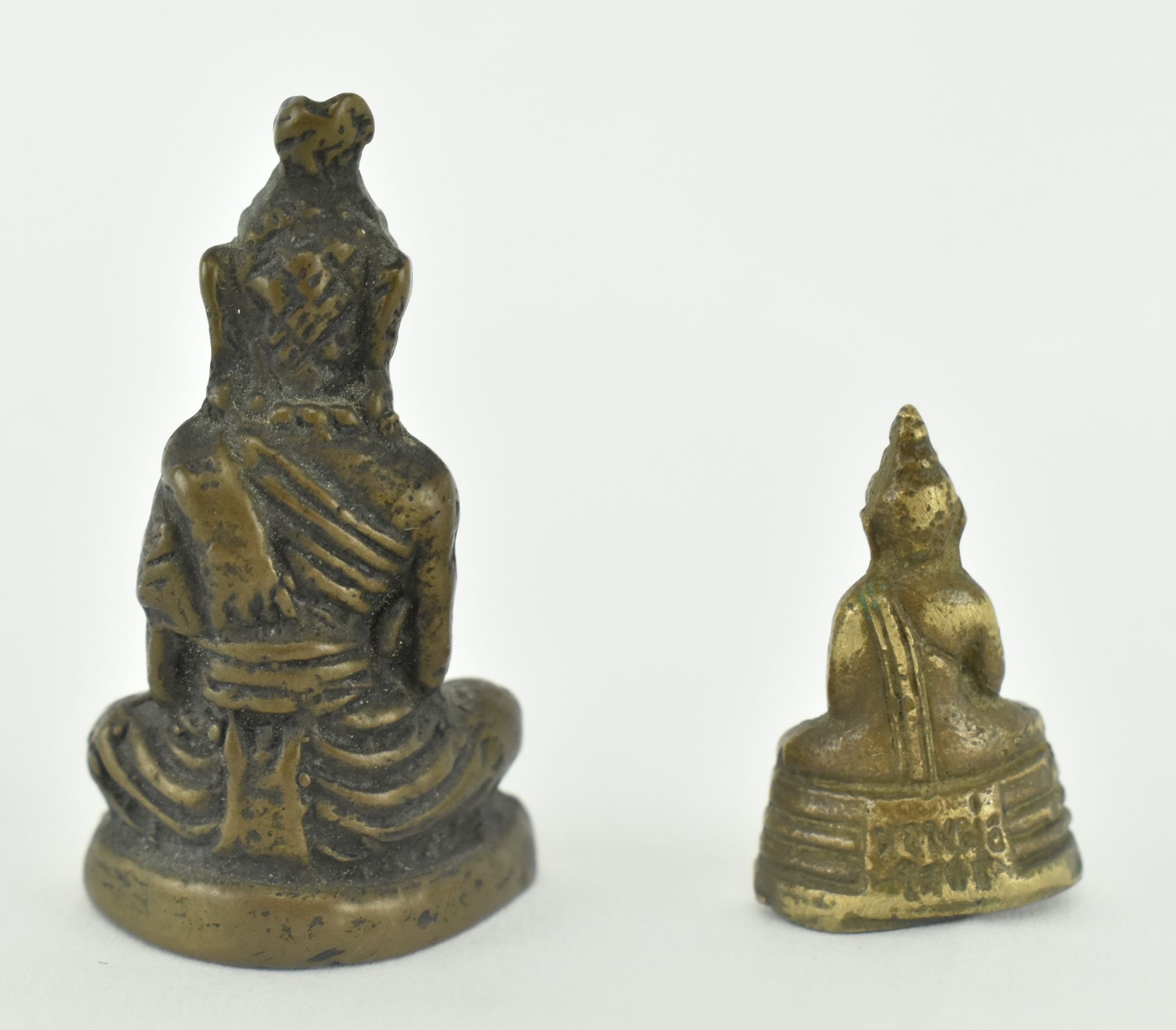 TWO SOUTH EAST ASIAN AMULETS IN LOTUS POSITION - Image 3 of 5