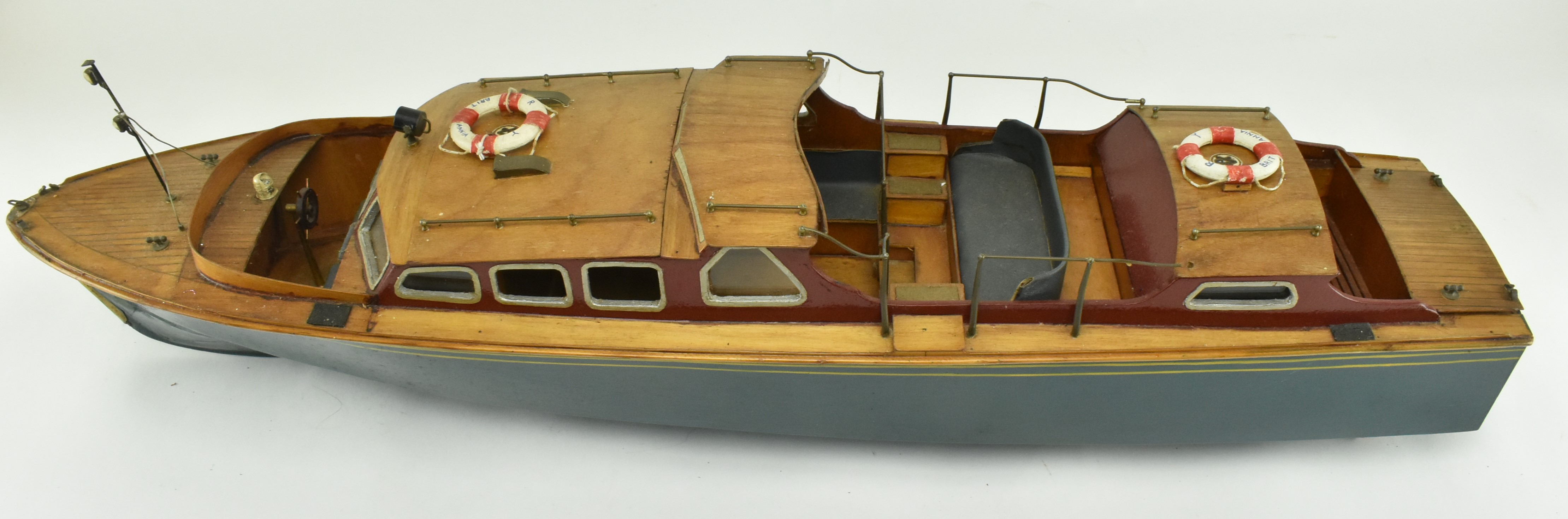 MID CENTURY MODEL OF A ROYAL YACHT BRITANNIA - Image 2 of 8