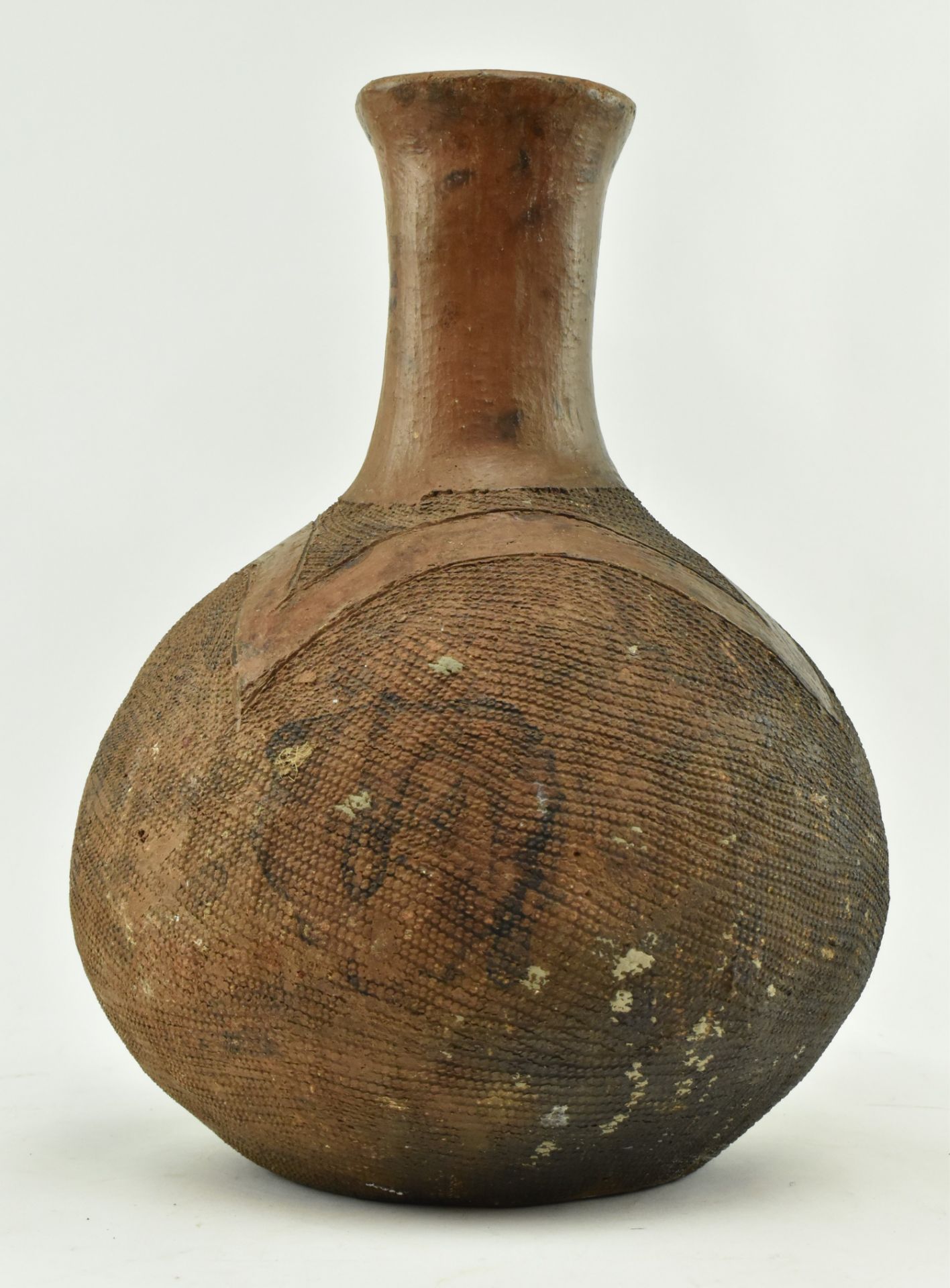 20TH CENTURY NIGERIAN STONEWARE POTTERY IGBO VESSEL - Image 3 of 4