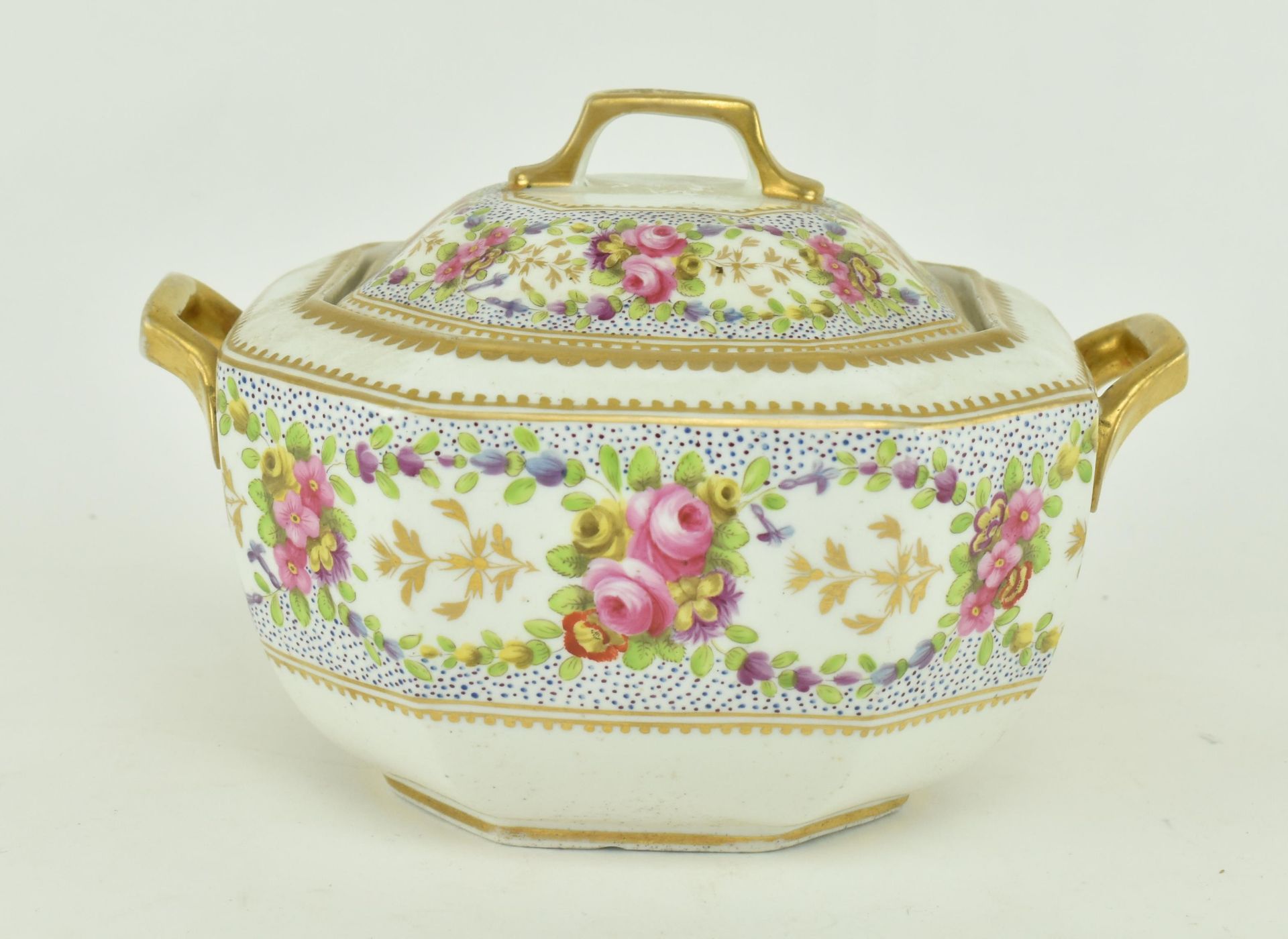 THREE EARLY 19TH CENTURY PORCELAIN SMALL LIDDED SUGAR POTS - Image 6 of 8