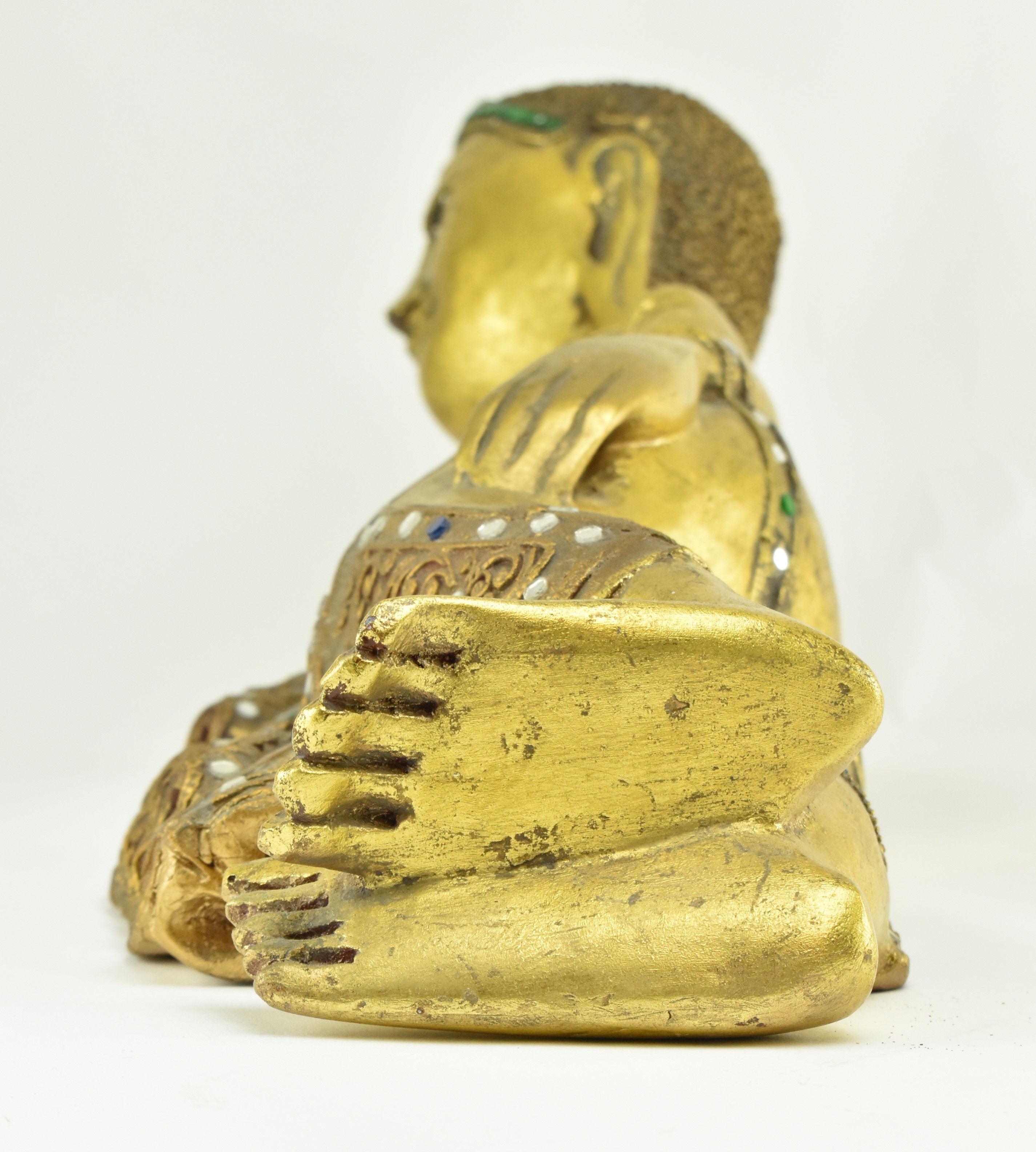 CARVED WOODEN GOLD PAINTED THAI RECLINING BUDDHA - Image 5 of 6