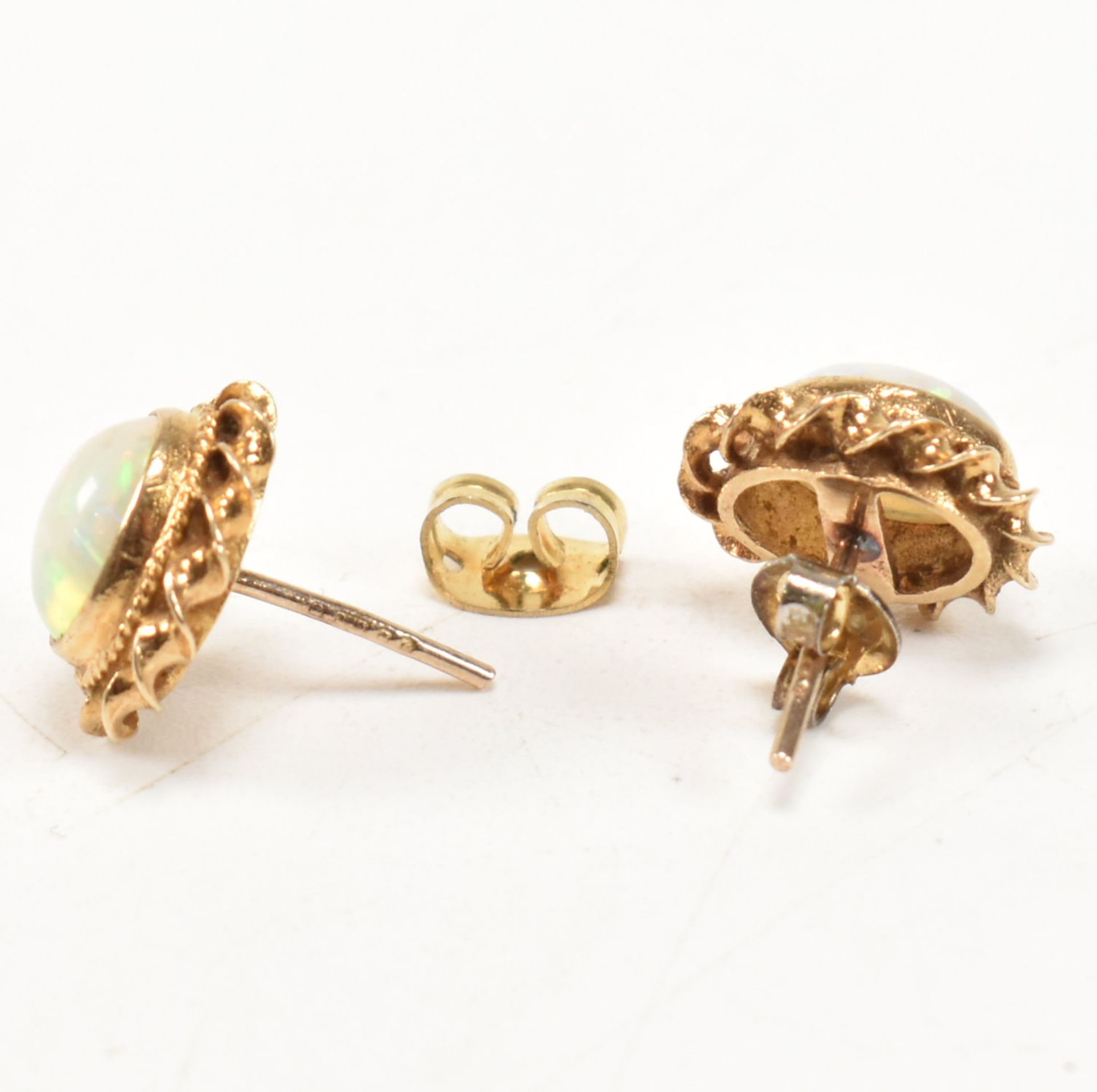TWO PAIRS OF 9CT GOLD STUD EARRINGS - Image 6 of 8