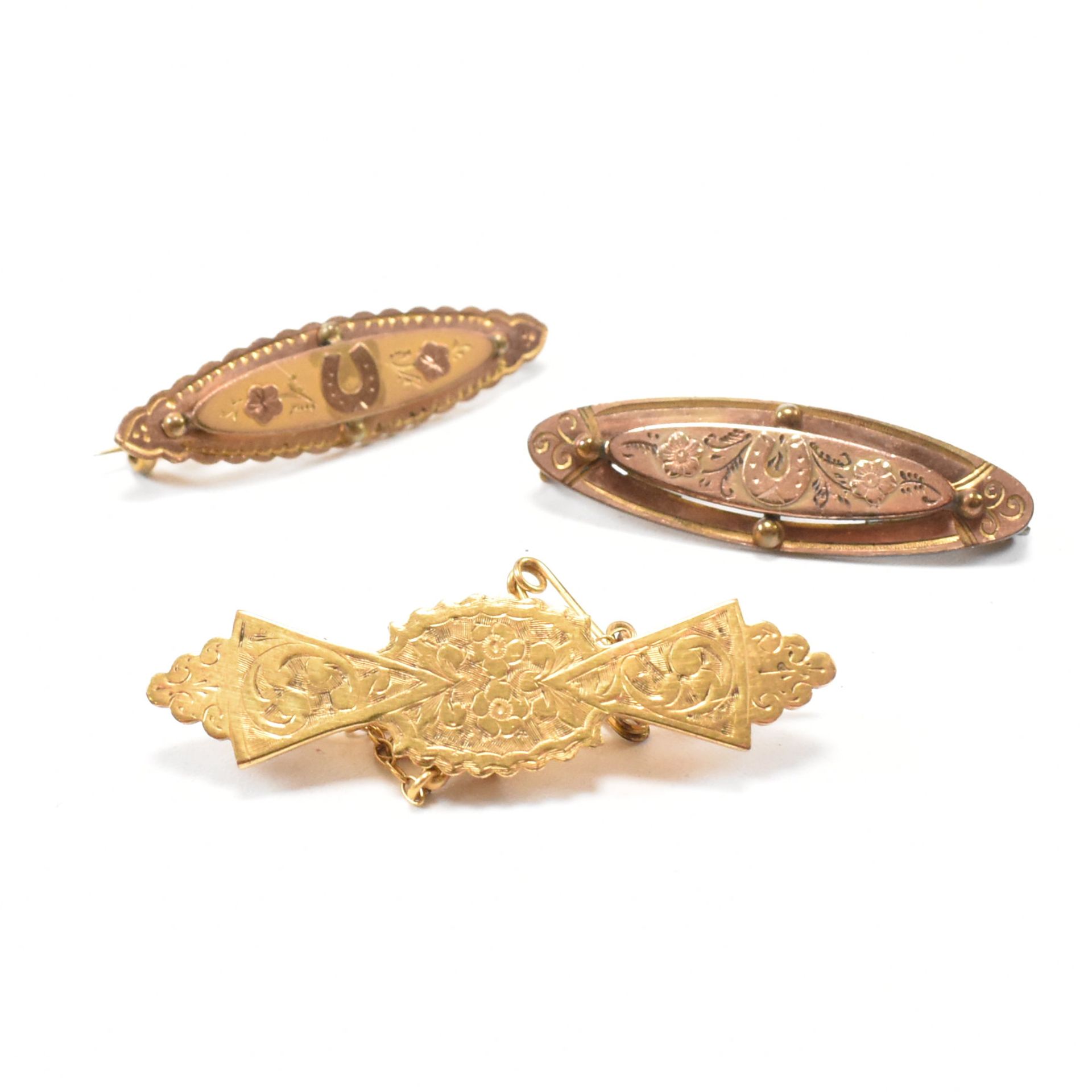 THREE ANTIQUE GOLD PLATED & BOXED BROOCH PINS - Image 5 of 9