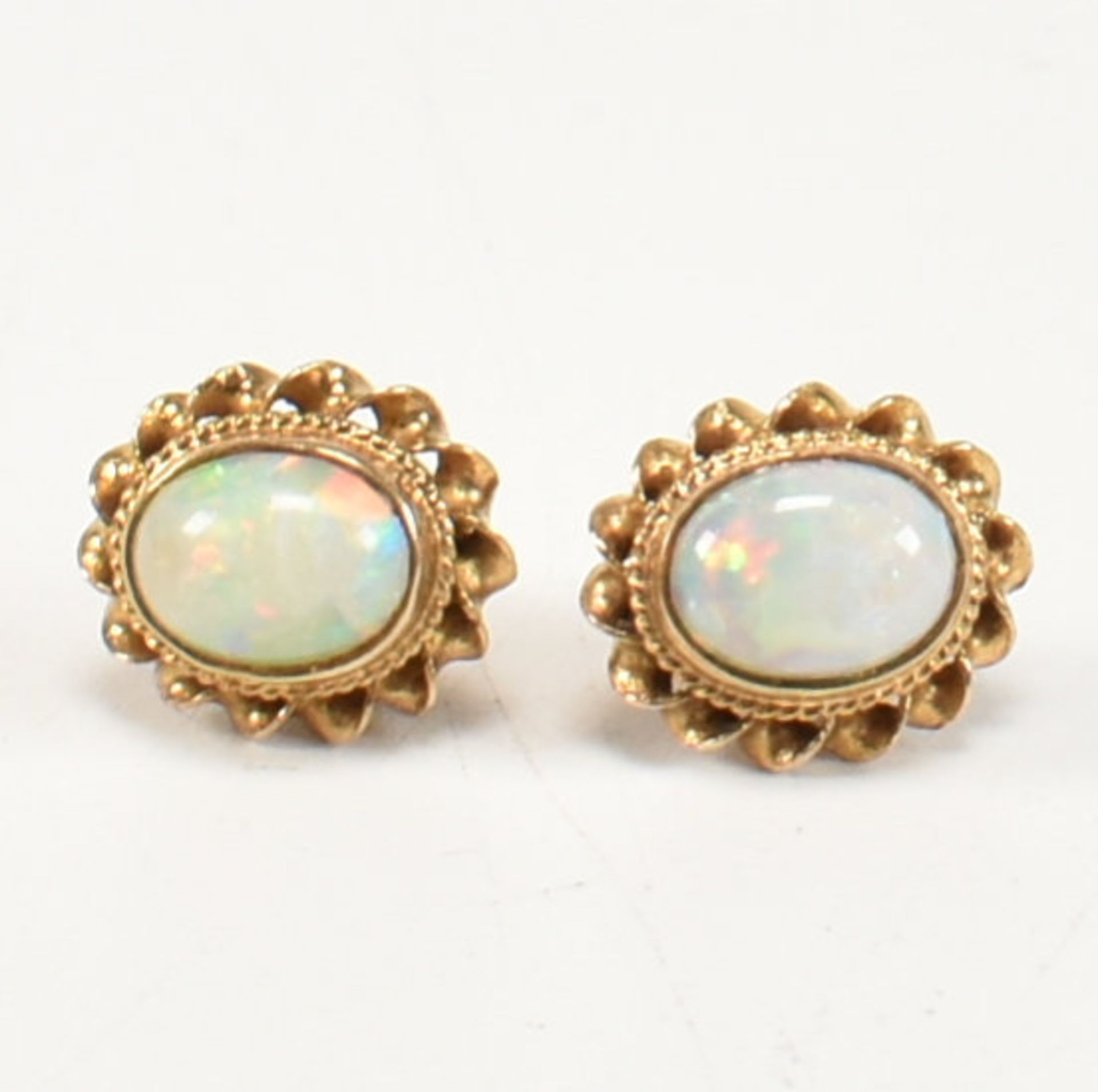 TWO PAIRS OF 9CT GOLD STUD EARRINGS - Image 5 of 8