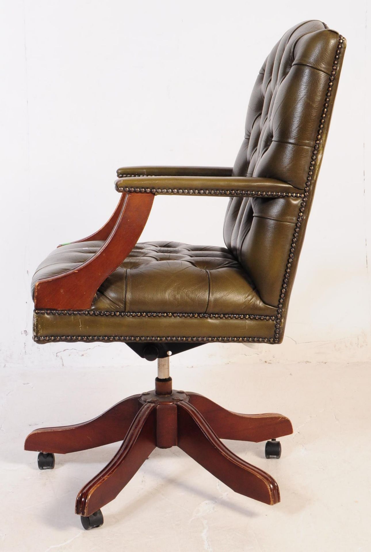 20TH CENTURY CAPTAINS LEATHER SWIVEL OFFICE CHAIR - Image 11 of 12