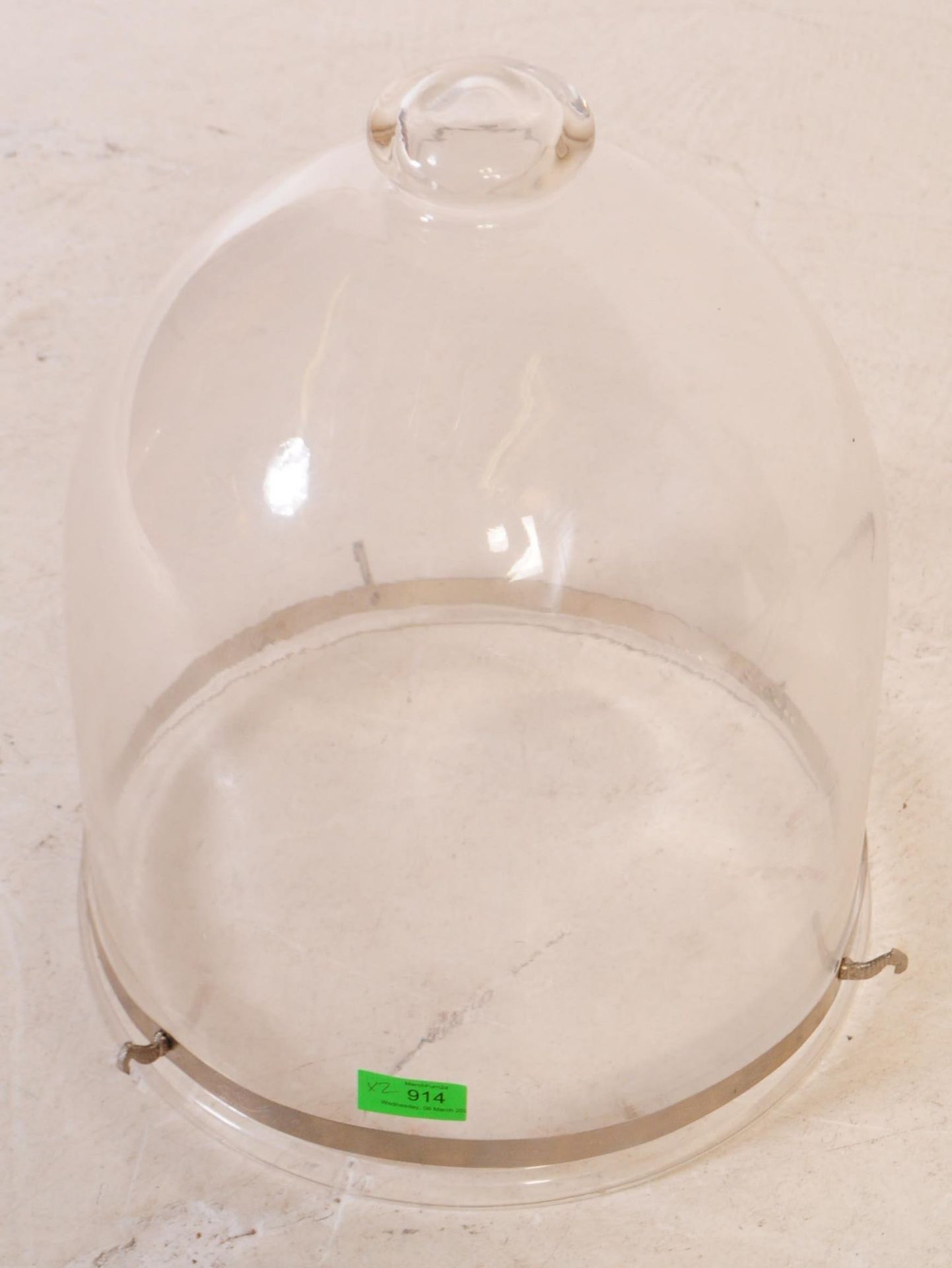 EARLY 20TH CENTURY HANGING BRASS CHANDELIER W/ GLASS SHADE - Bild 2 aus 5