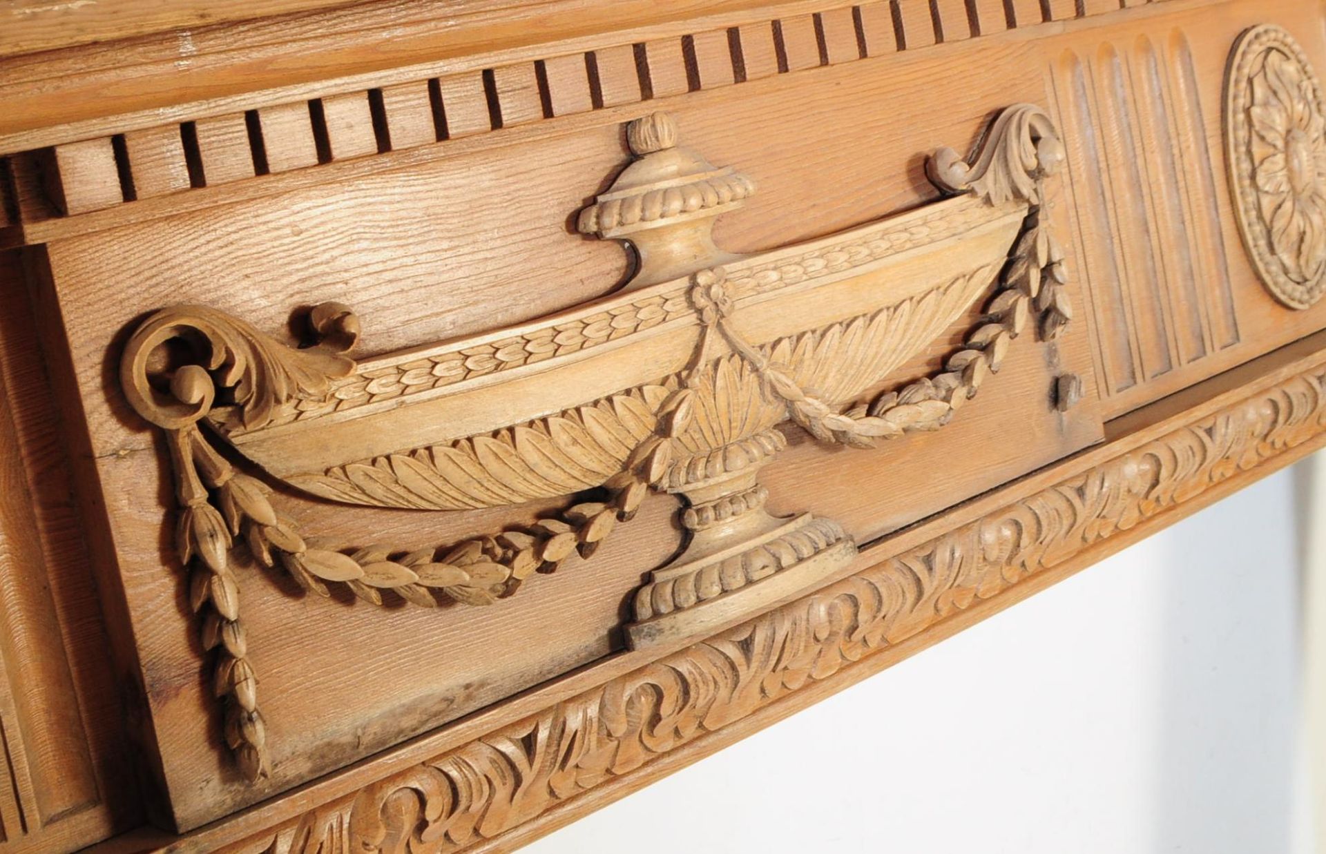 VICTORIAN 19TH CENTURY PITCH PINE CARVED FIREPLACE SURROUND - Image 3 of 5