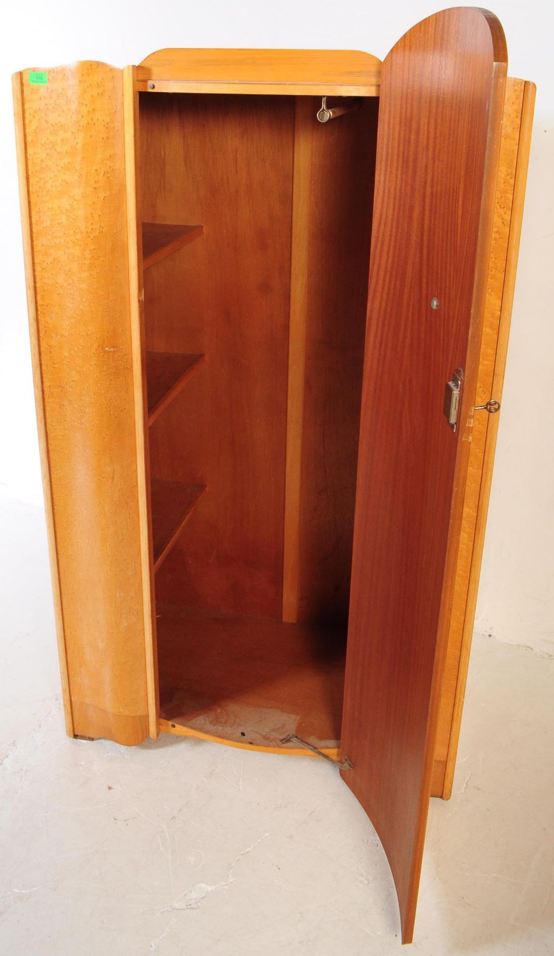 EARLY 2OTH CENTURY 1930S ART DECO COMPACT WARDROBE CLOSET - Image 4 of 8