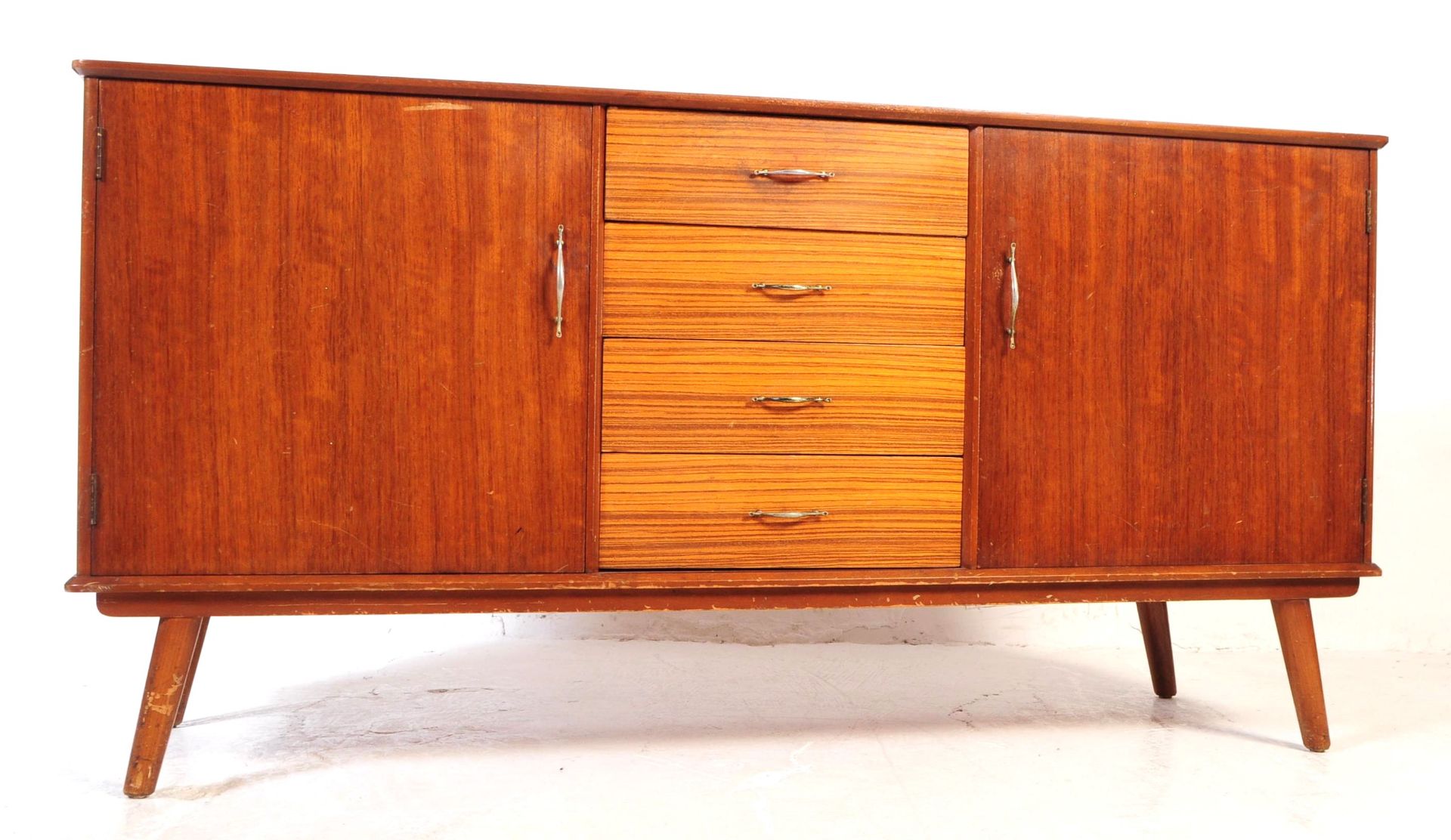 MID 20TH CENTURY TEAK VENEER SIDEBOARD