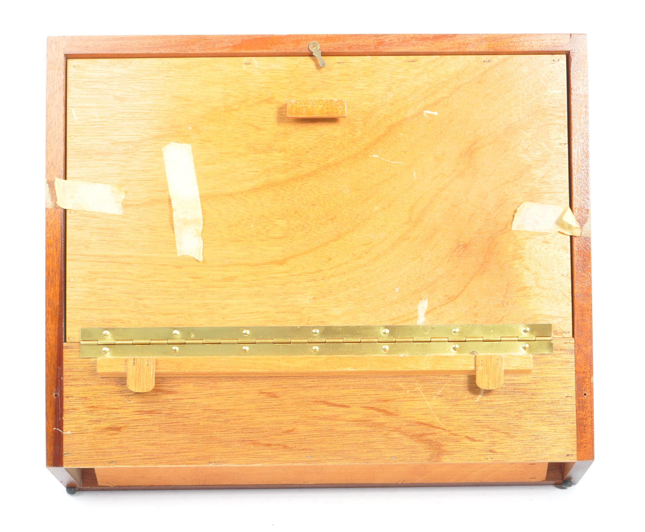 VINTAGE 1970S MAHOGANY WOOD CIGAR SHOP DISPLAY BOX - Image 5 of 6