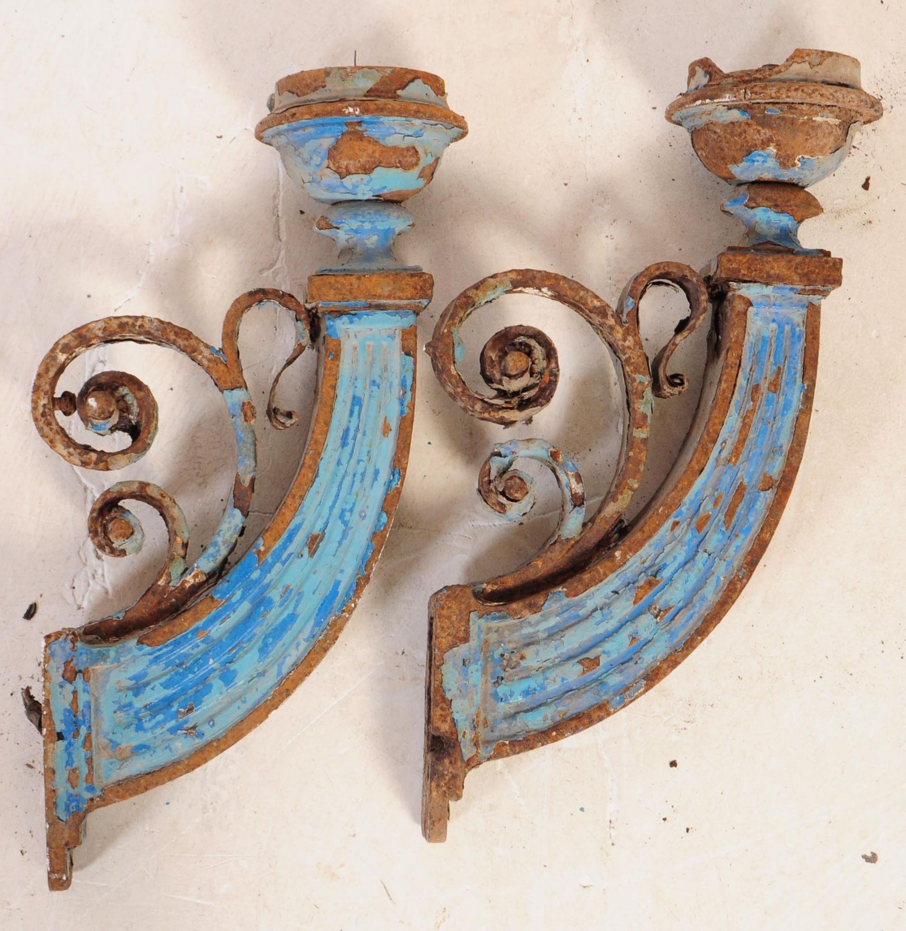 COLLECTION OF FIVE EARLY 20TH CENTURY GAS LAMP BRACKETS - Bild 8 aus 24