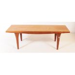 MID 20TH CENTURY TEAK WOOD COFFEE TABLE