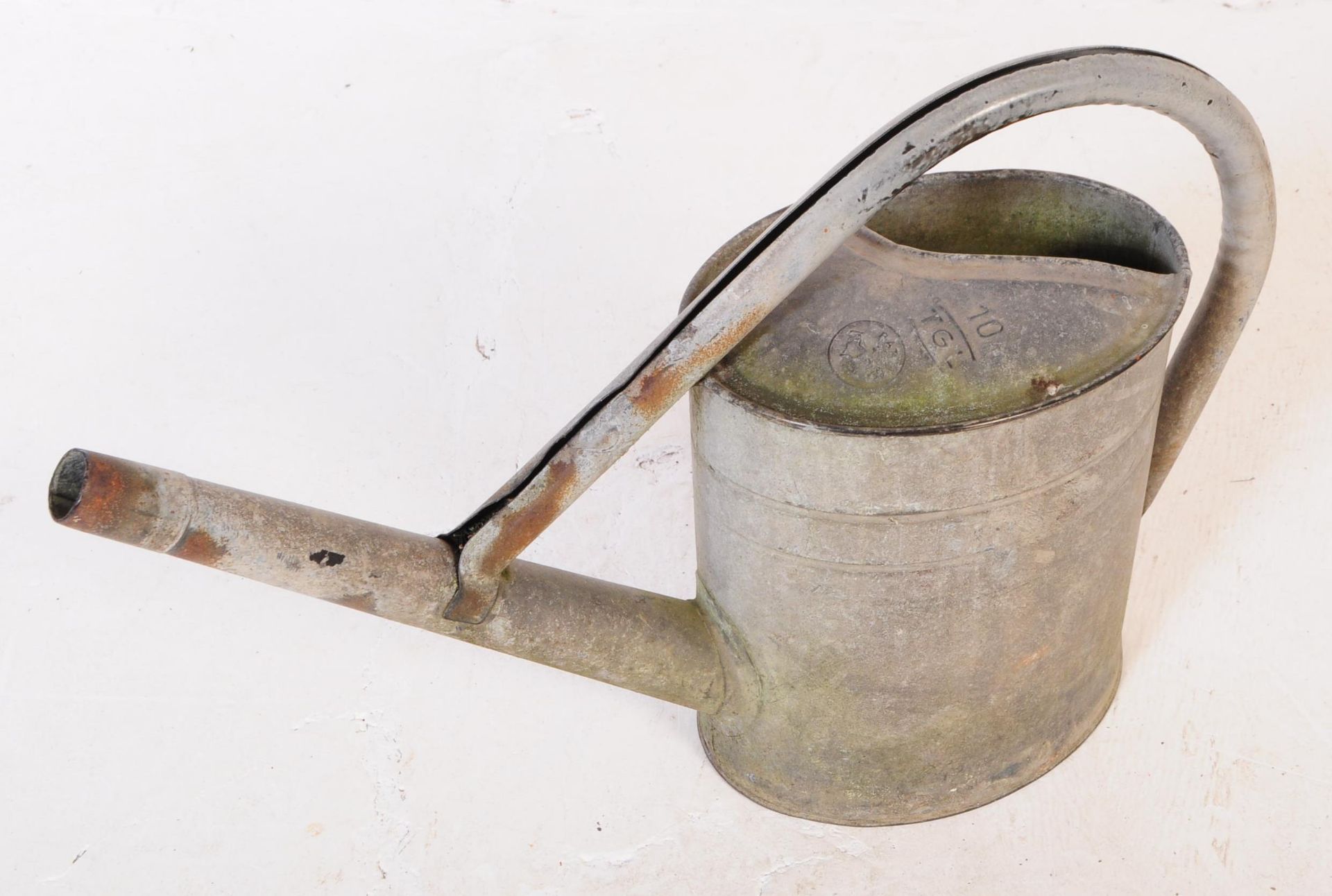 FIVE MID CENTURY GALVANISED BATH PLANTER & WATERING CANS - Image 6 of 22