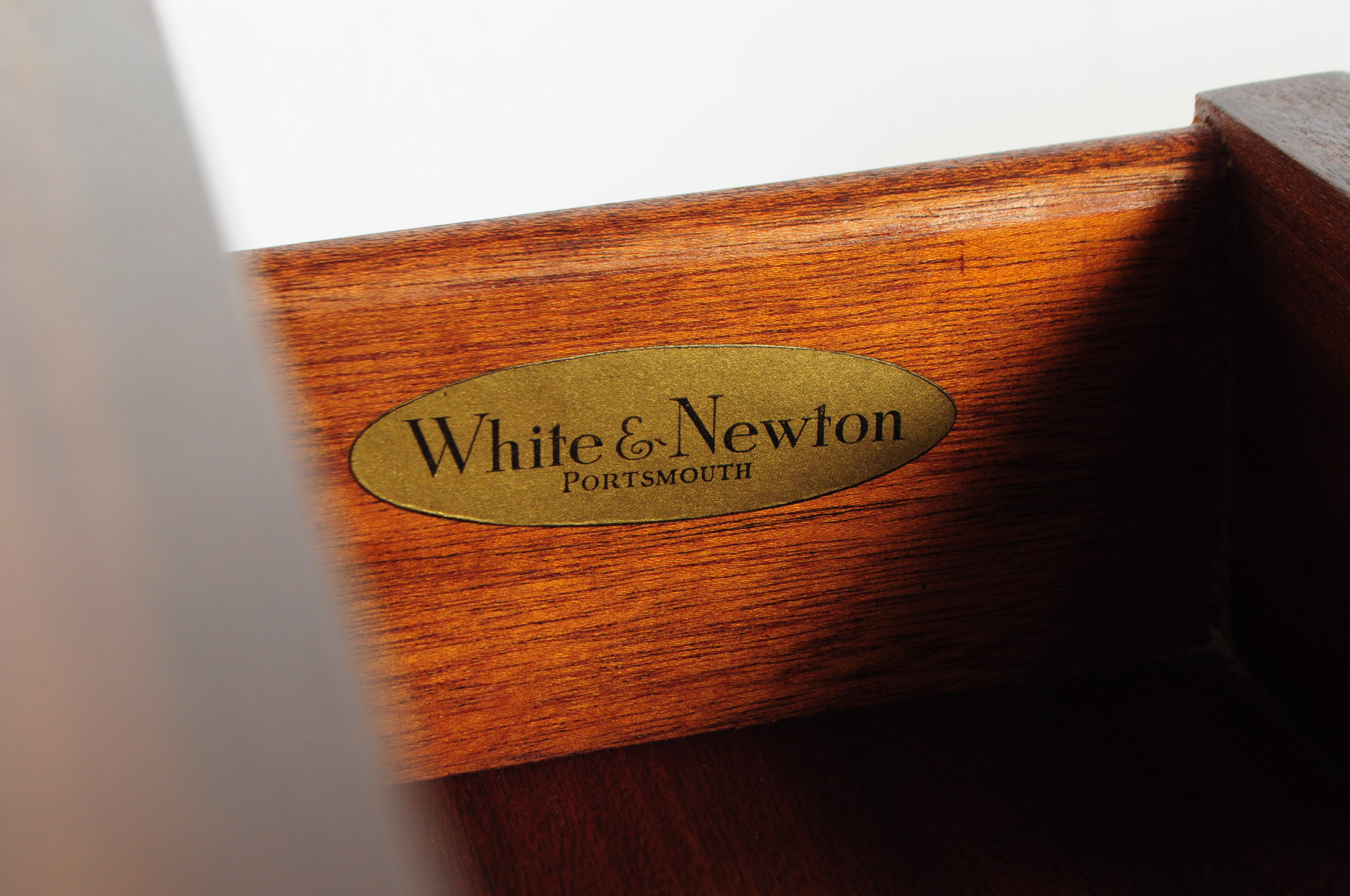 WHITE AND NEWTON - MID CENTURY PEDESTAL CHEST OF DRAWERS - Image 4 of 11