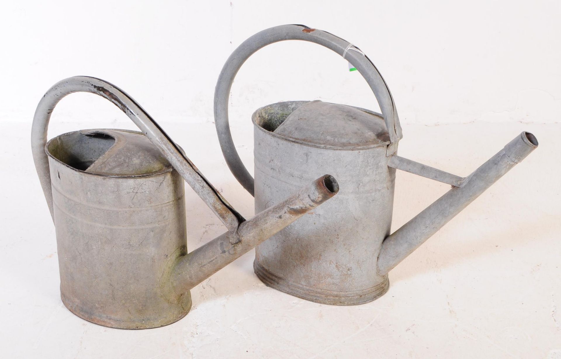 FIVE MID CENTURY GALVANISED BATH PLANTER & WATERING CANS - Image 3 of 22