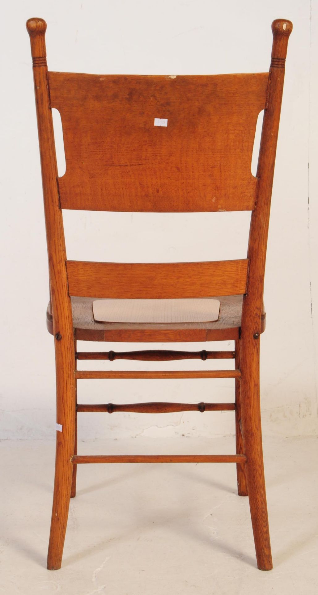 EARLY 20TH CENTURY ARTS & CRAFTS OAK HALL ARMCHAIR - Image 11 of 16