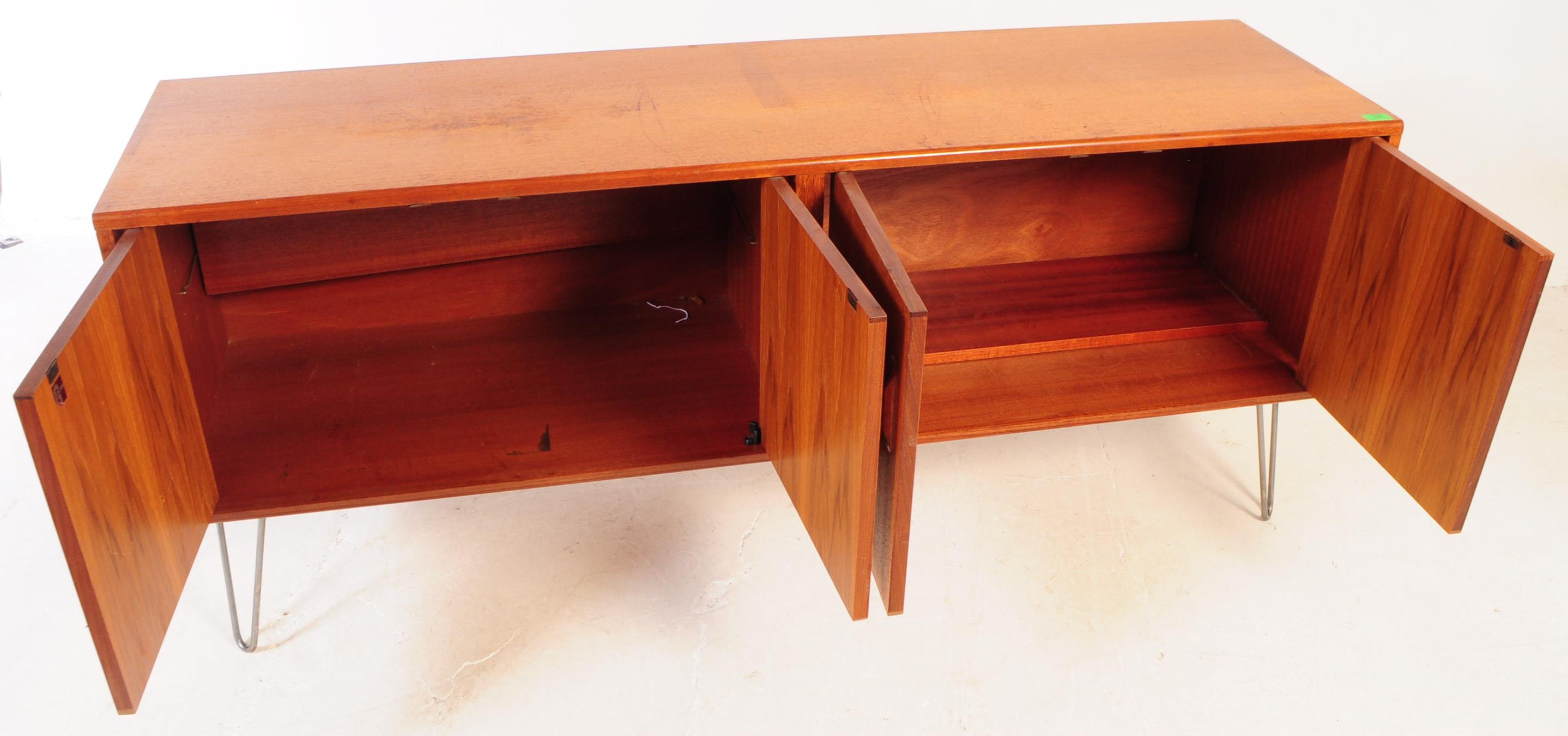 G-PLAN - MID 20TH CENTURY TEAK SIDEBOARD - Image 4 of 7