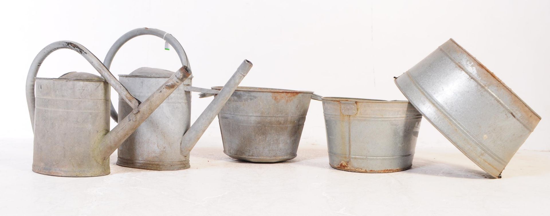FIVE MID CENTURY GALVANISED BATH PLANTER & WATERING CANS - Image 2 of 22