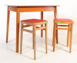 MID 20TH CENTURY FORMICA KITCHEN TABLE AND STOOLS