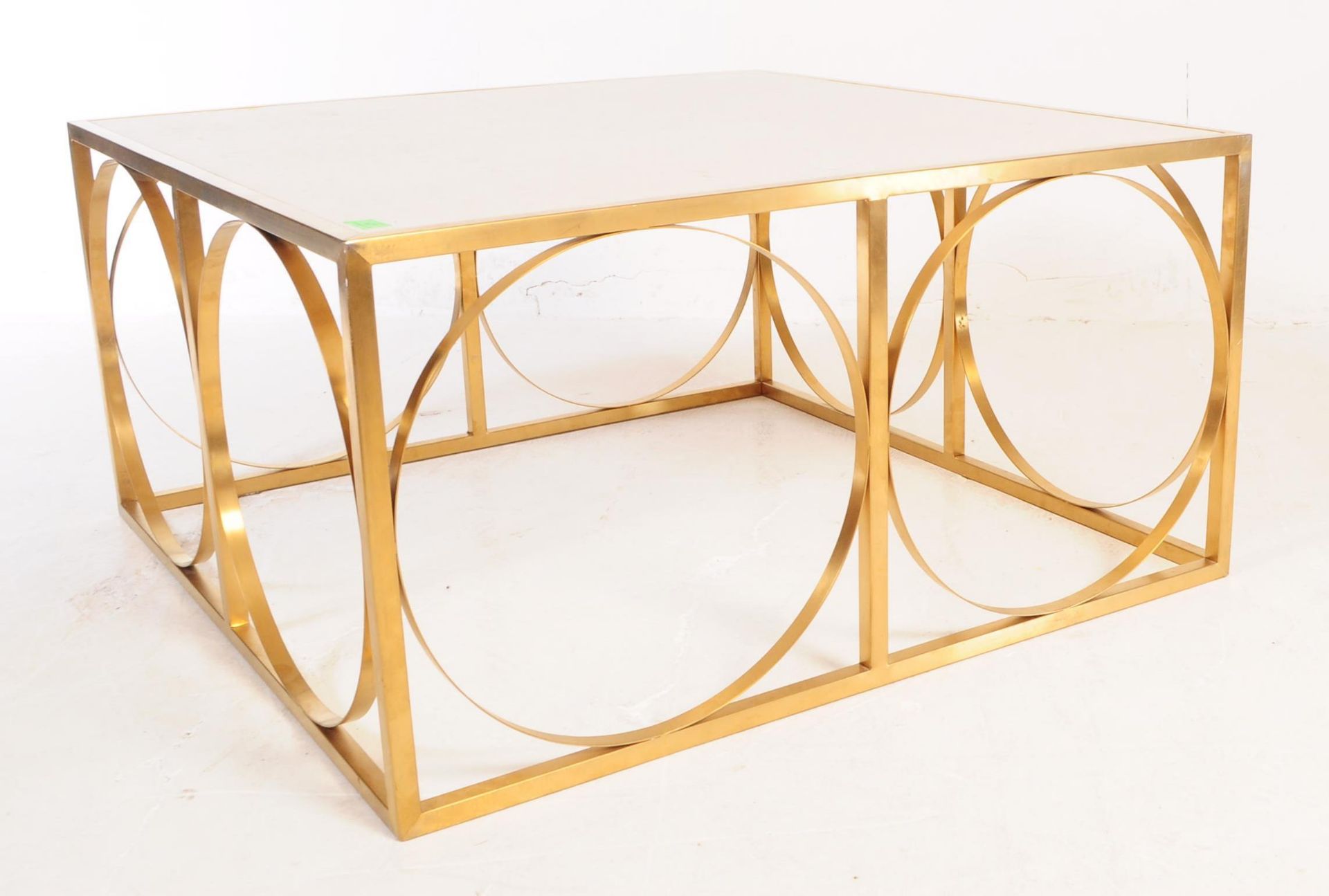 CONTEMPORARY STAINLESS STEEL AND RESIN LOW COFFEE TABLE - Image 3 of 5