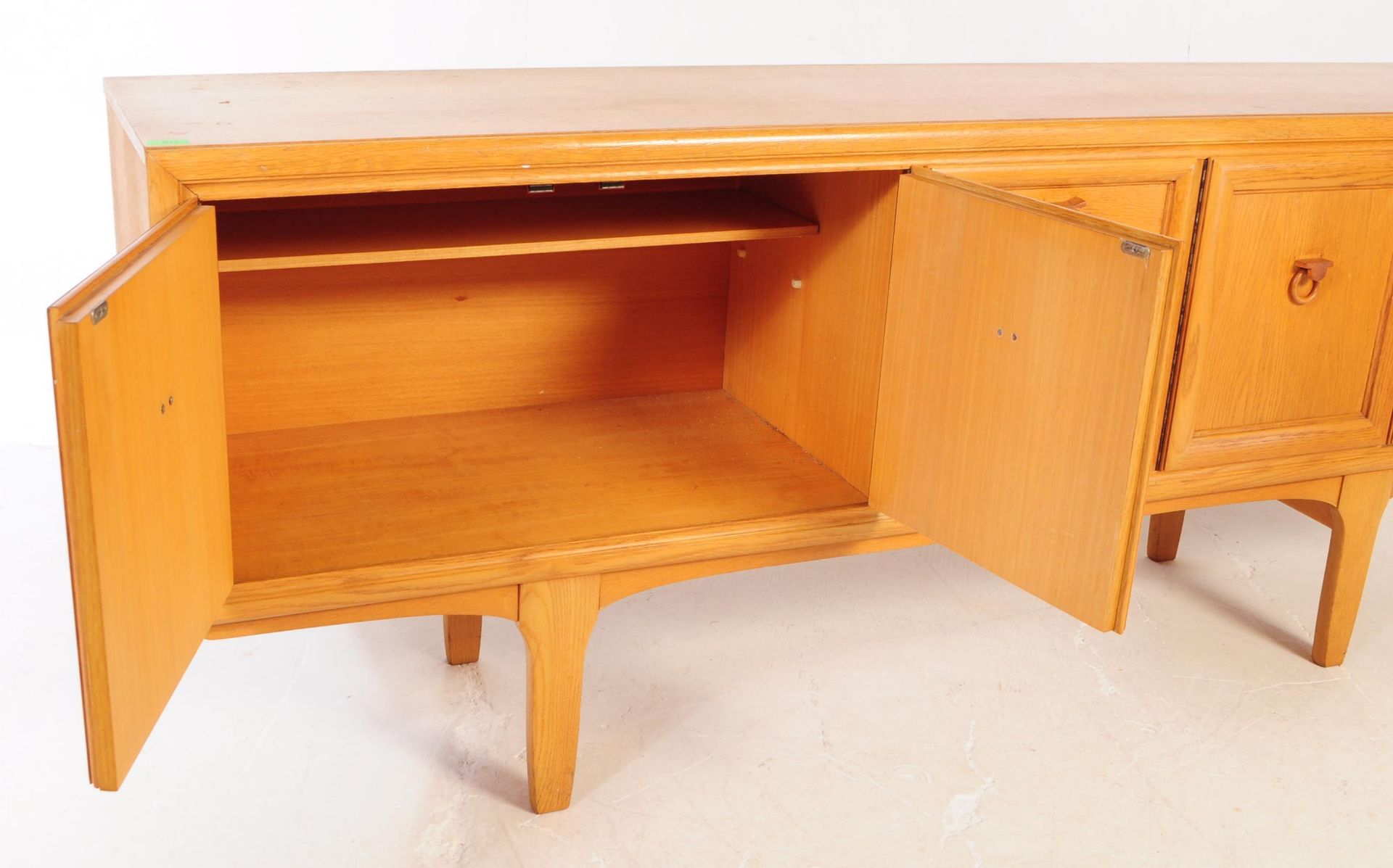 ELLIOTTS OF NEWBURY - MID CENTURY TEAK WOOD SIDEBOARD - Image 3 of 10