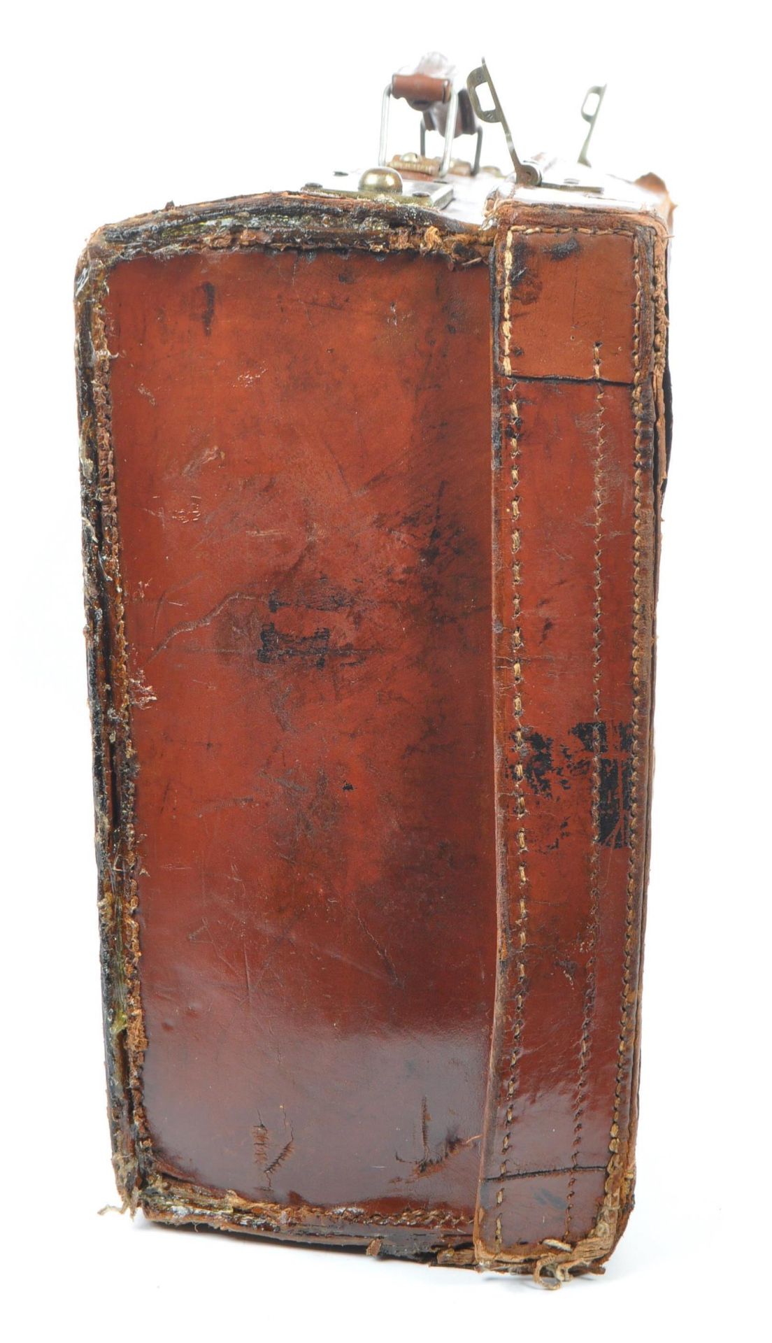 20TH CENTURY LEATHER MILITARY SUITCASE - Bild 3 aus 5