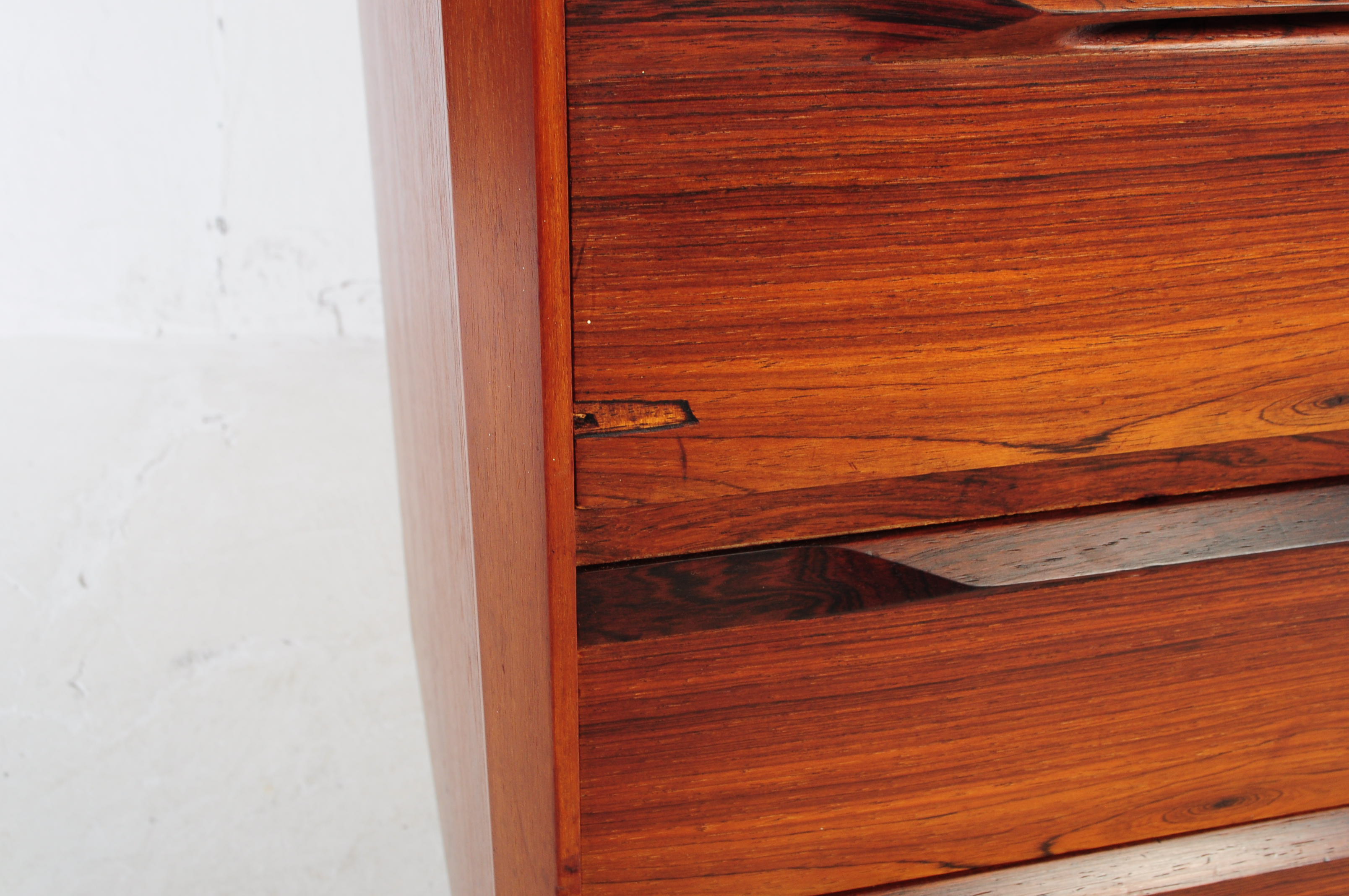 IB KOFOD-LARSEN - MID CENTURY CHEST OF DRAWERS - Image 7 of 14