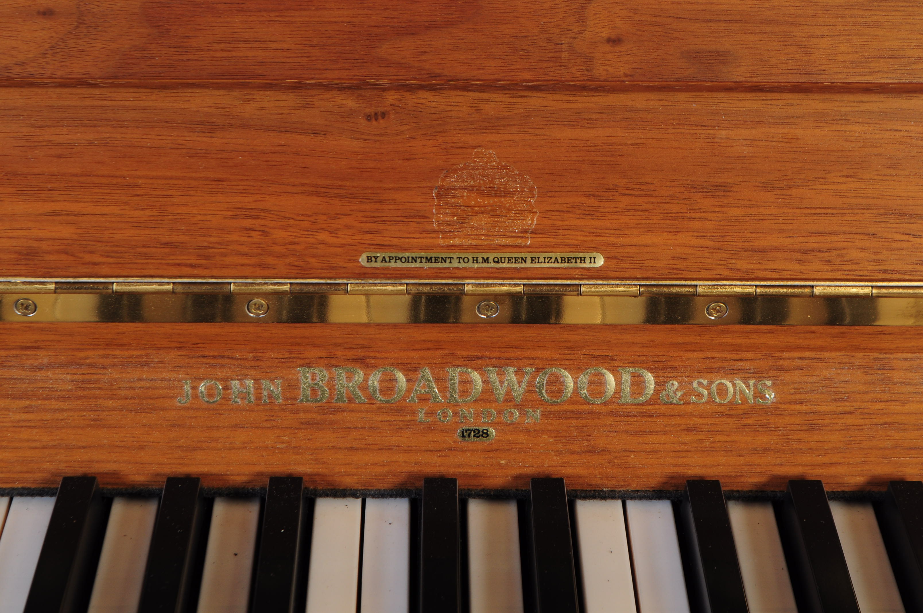 JOHN BROADWOOD & SONS - TEAK CASED UPRIGHT PIANO - Image 5 of 9