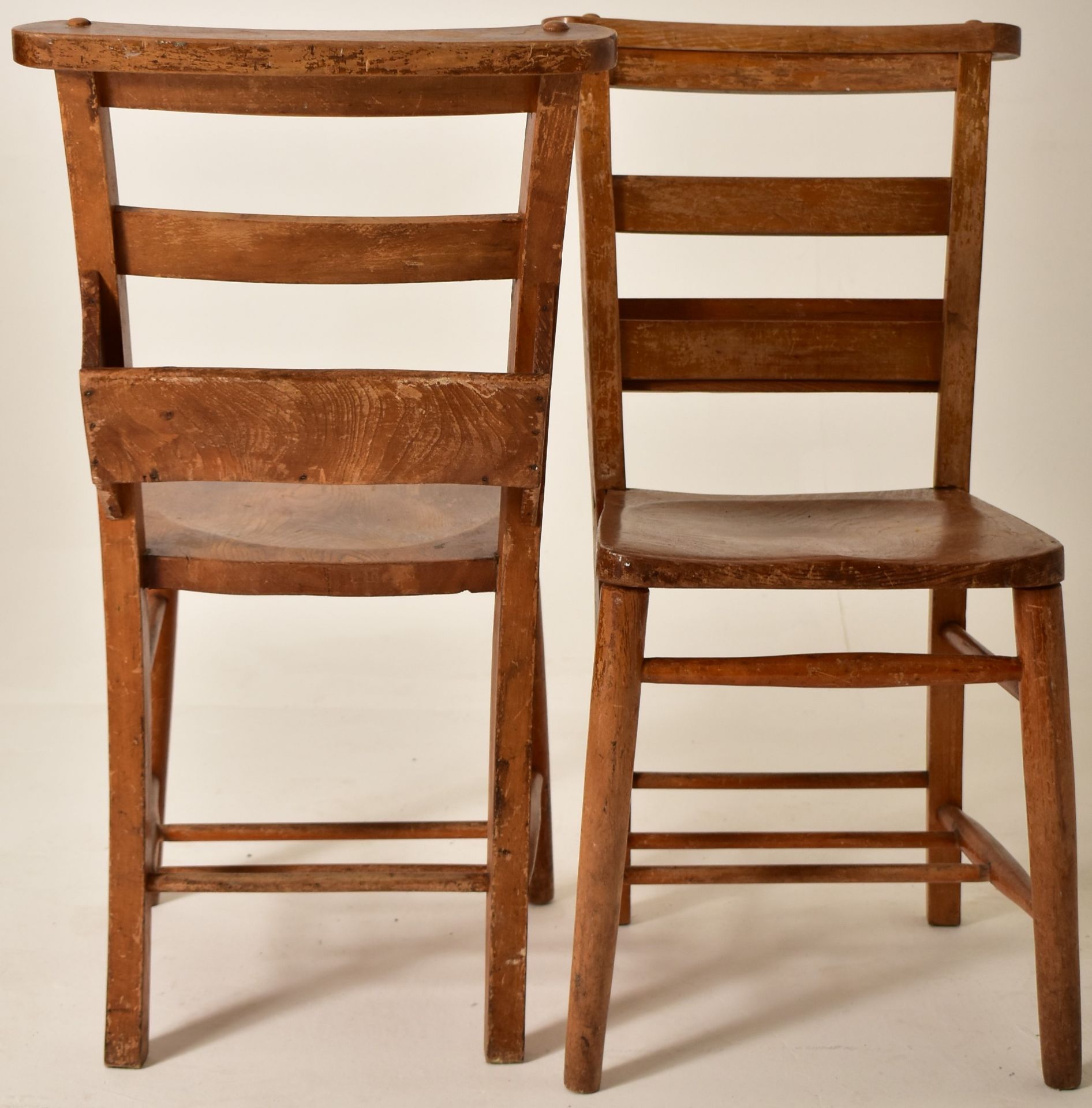 TWELVE VICTORIAN BEECH AND ELM WINDSOR DINING CHAIRS - Image 4 of 4