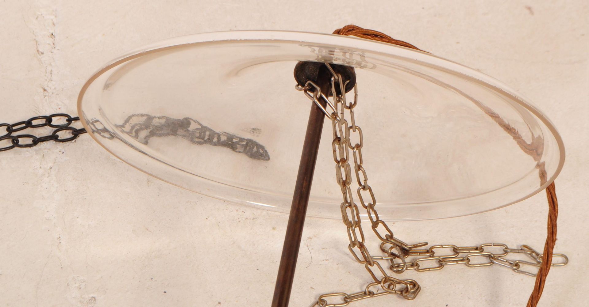 EARLY 20TH CENTURY HANGING BRASS CHANDELIER W/ GLASS SHADE - Bild 5 aus 5