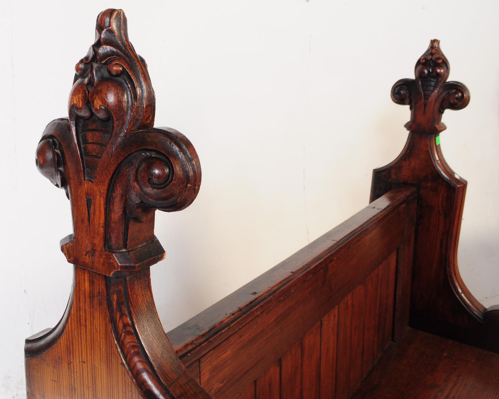VICTORIAN 19TH CENTURY OAK ECCLESIASTICAL GOTHIC BENCH - Image 3 of 8