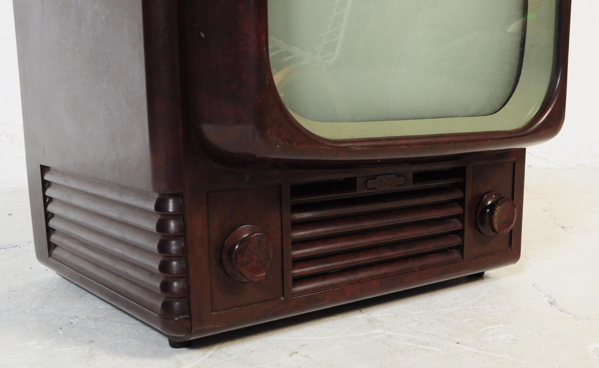 PYE - AN ORIGINAL MID CENTURY BAKELITE TV TELEVISION - Image 17 of 18