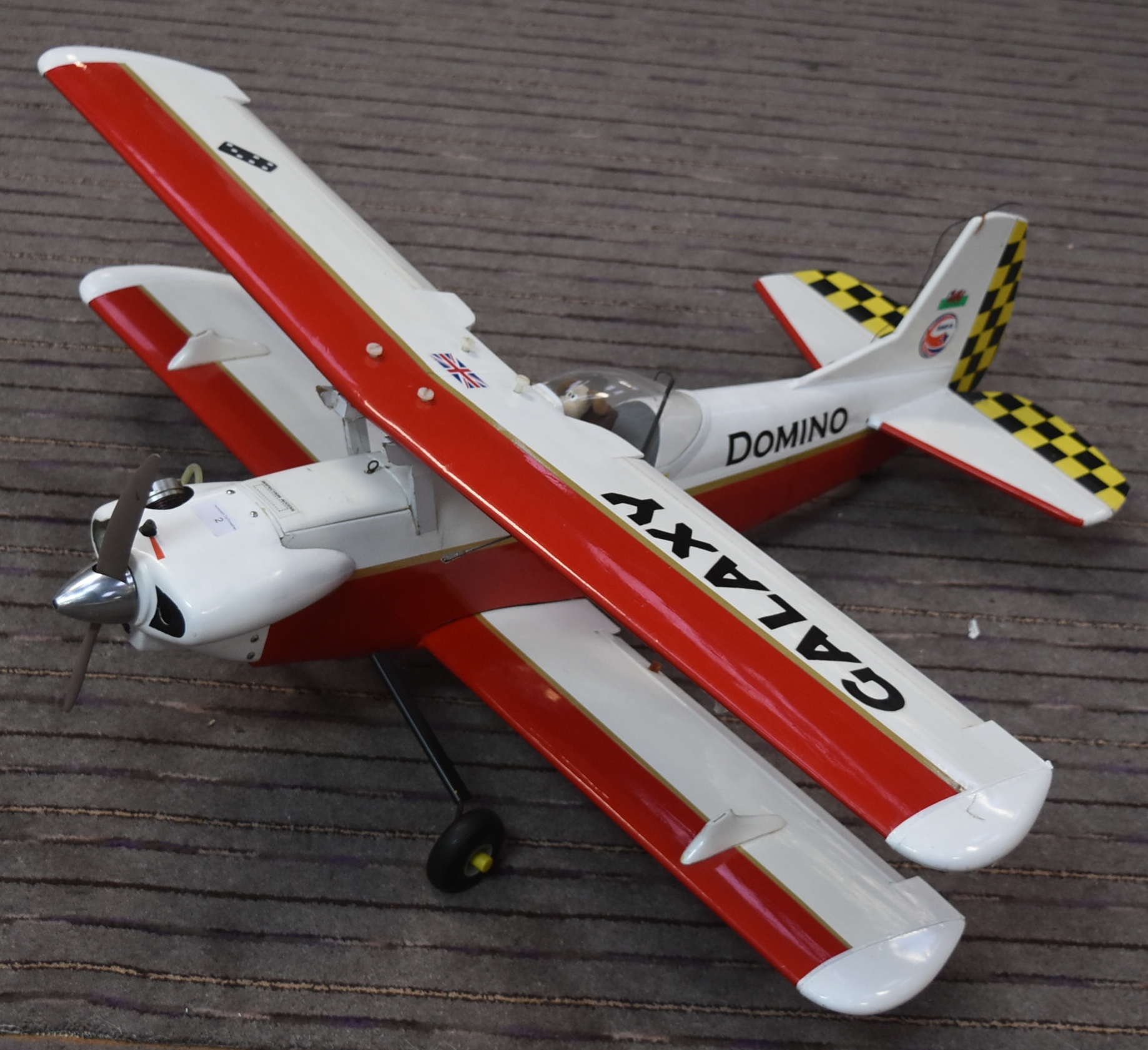 RC RADIO CONTROL MODEL BIPLANE - Image 2 of 8