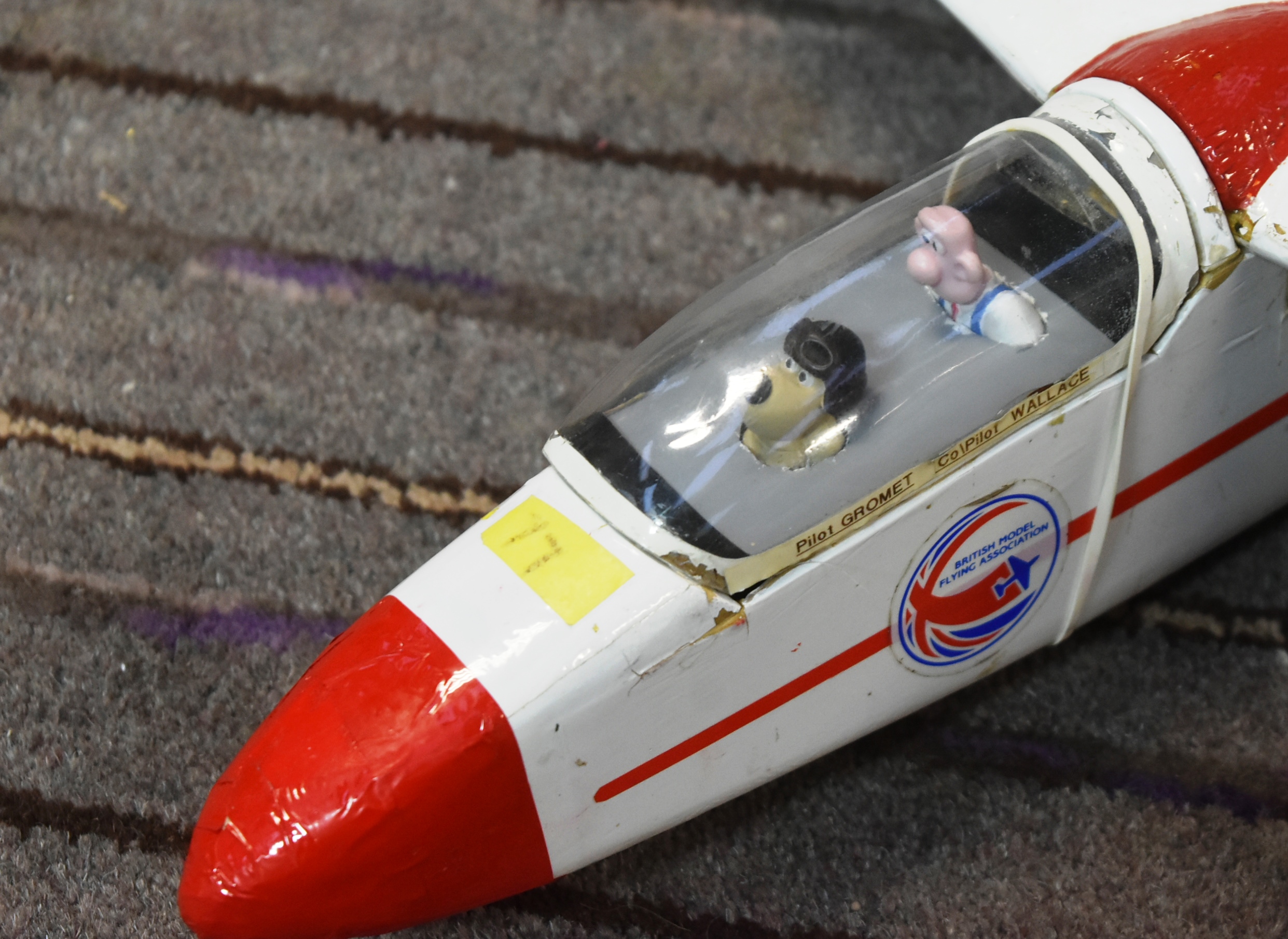 RADIO CONTROLLED MODEL PLANE - Image 2 of 5