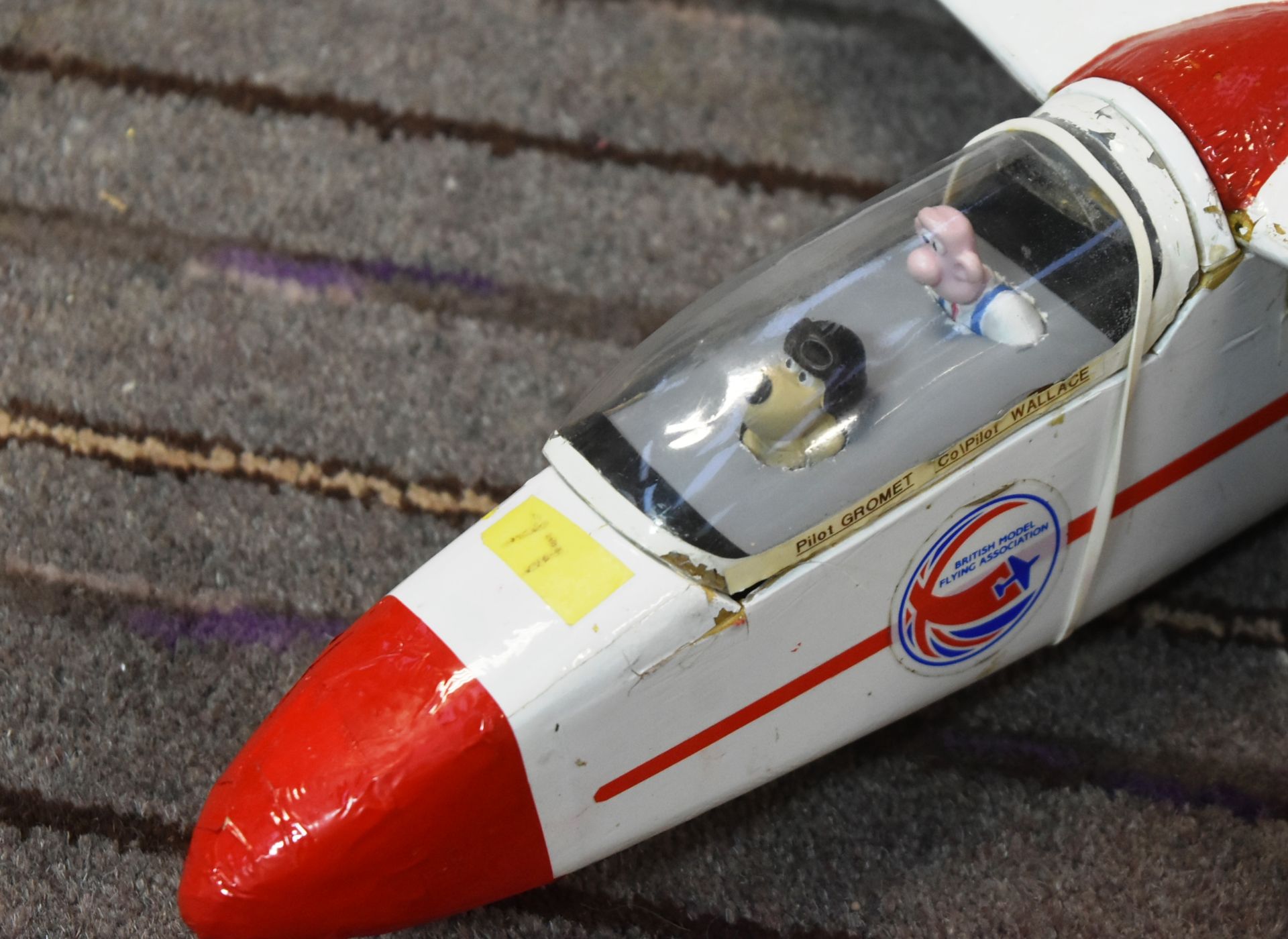 RADIO CONTROLLED MODEL PLANE - Image 2 of 5