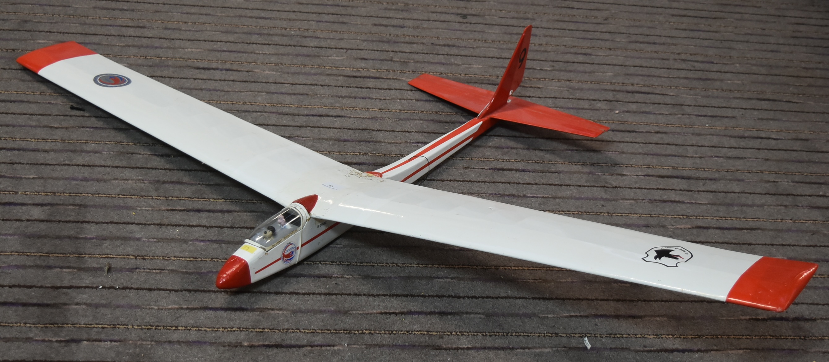 RADIO CONTROLLED MODEL PLANE