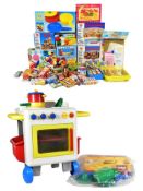 VINTAGE CHILDRENS PLAY KITCHEN & REPLICA FOOD PACKAGES