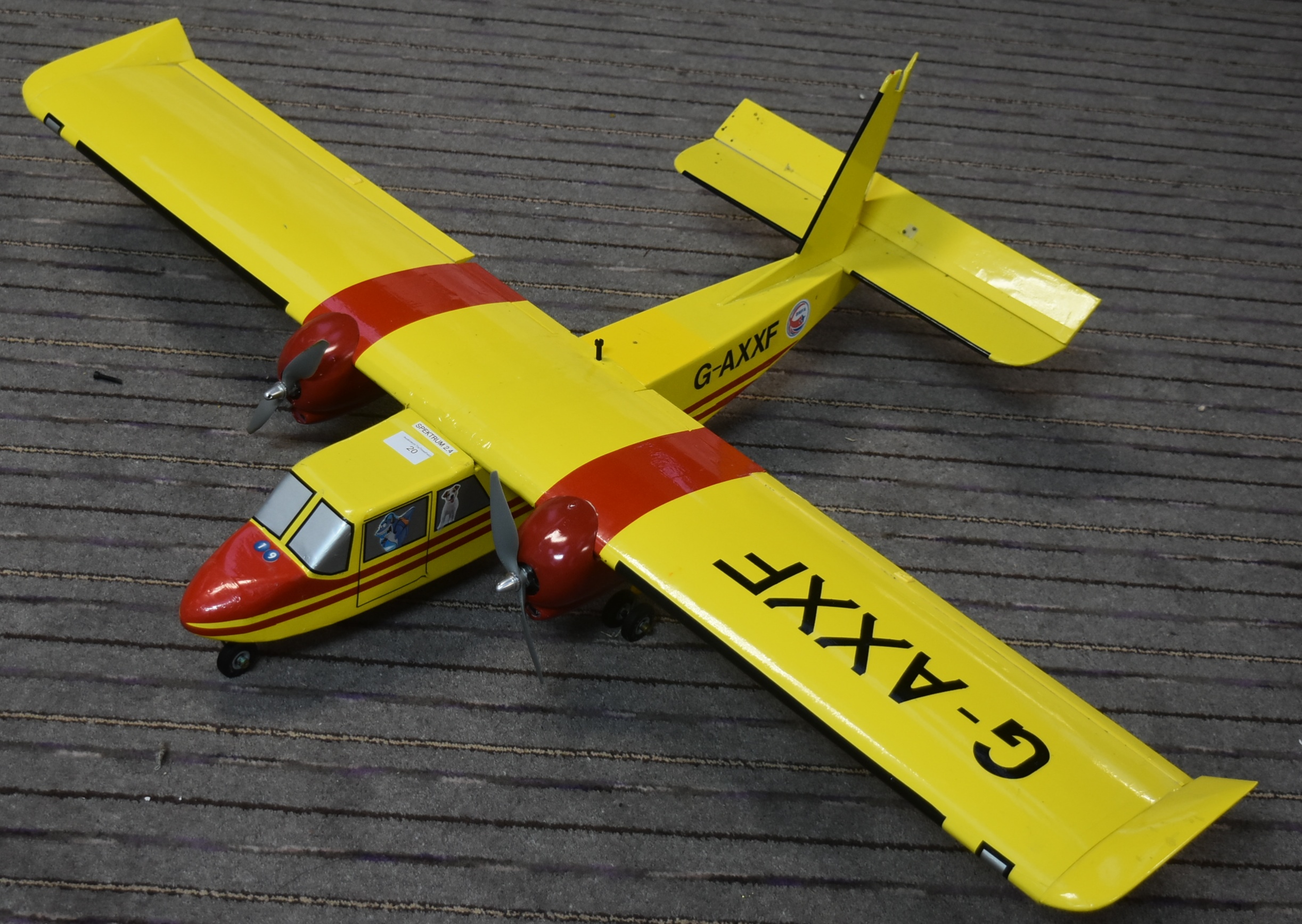 BRITTEN NORMAN BN-2A ISLANDER - RC MODEL PLANE