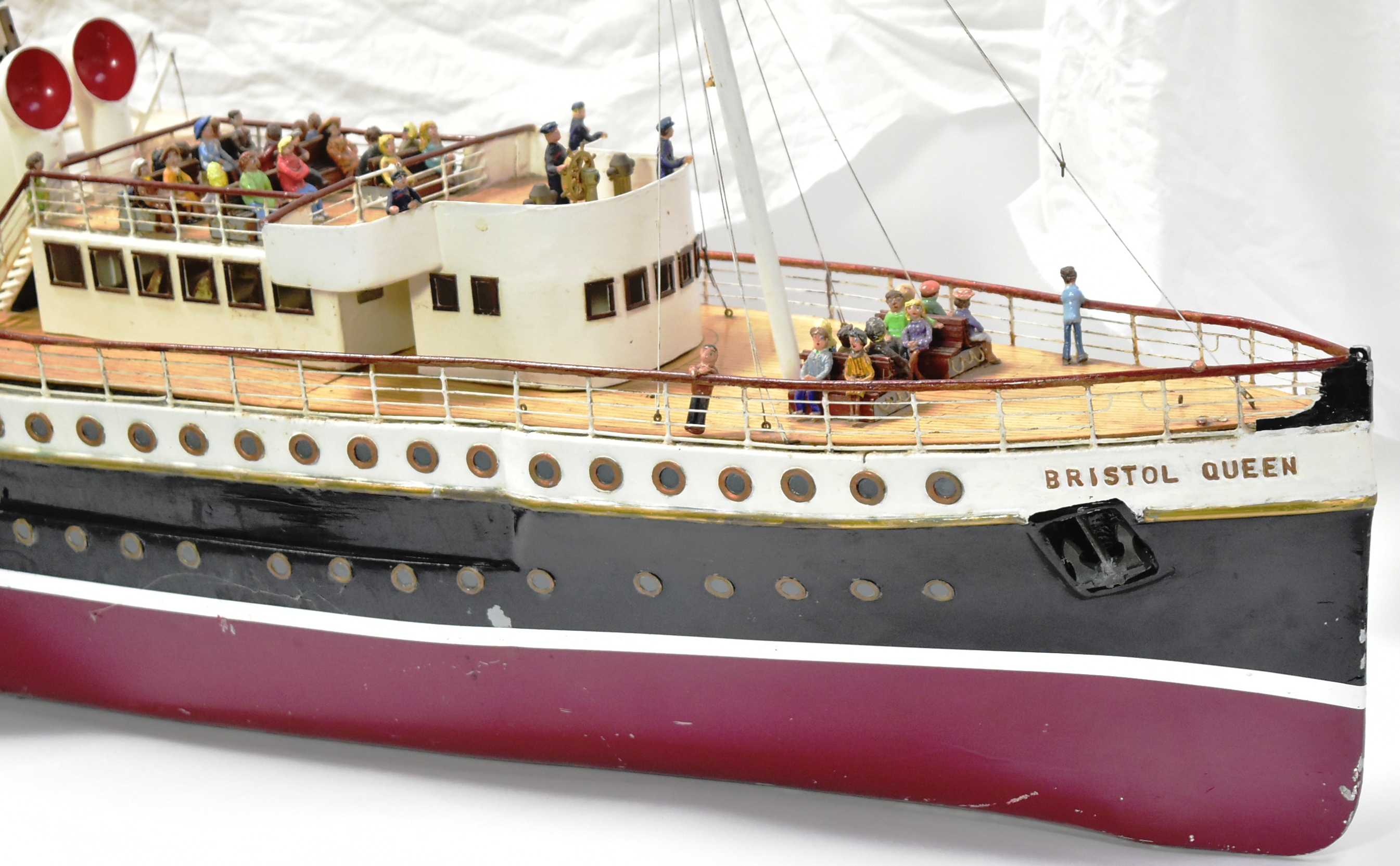 PS BRISTOL QUEEN - RICHARD WEBB HAND BUILT PADDLEBOAT MODEL - Image 2 of 6