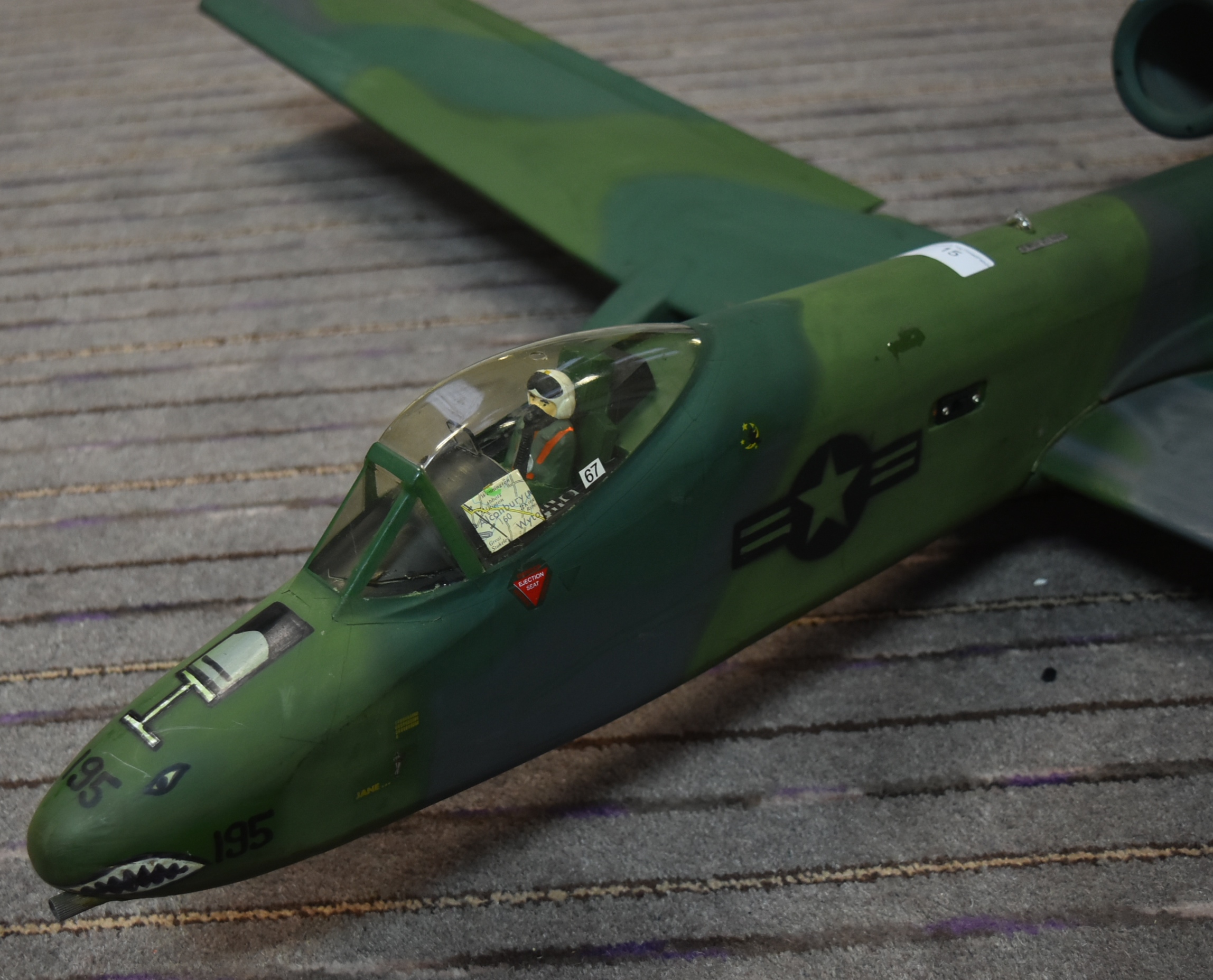 RC MODEL PLANE - AMERICAN AIR FORCE A-10 THUNDERBOLT - Image 3 of 5