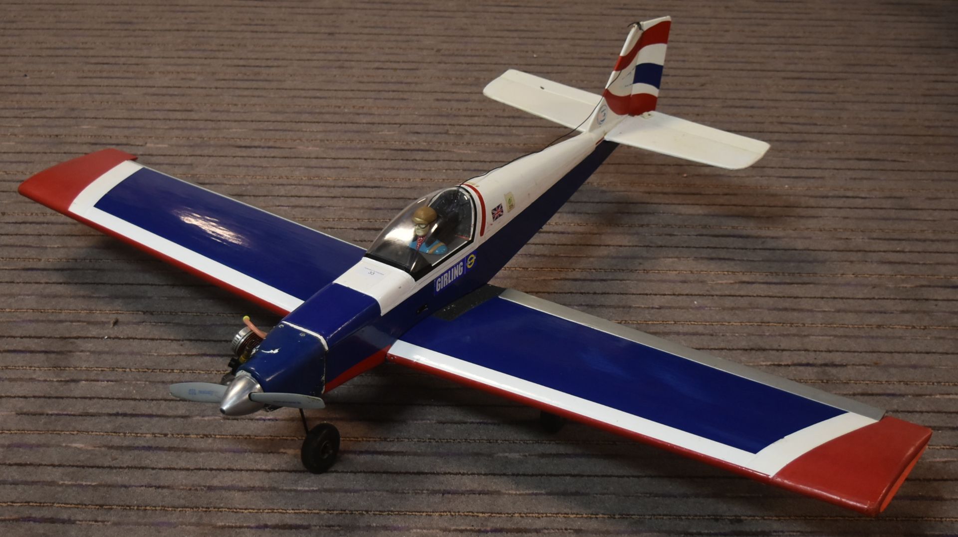 RC RADIO CONTROLLED MODEL PLANE