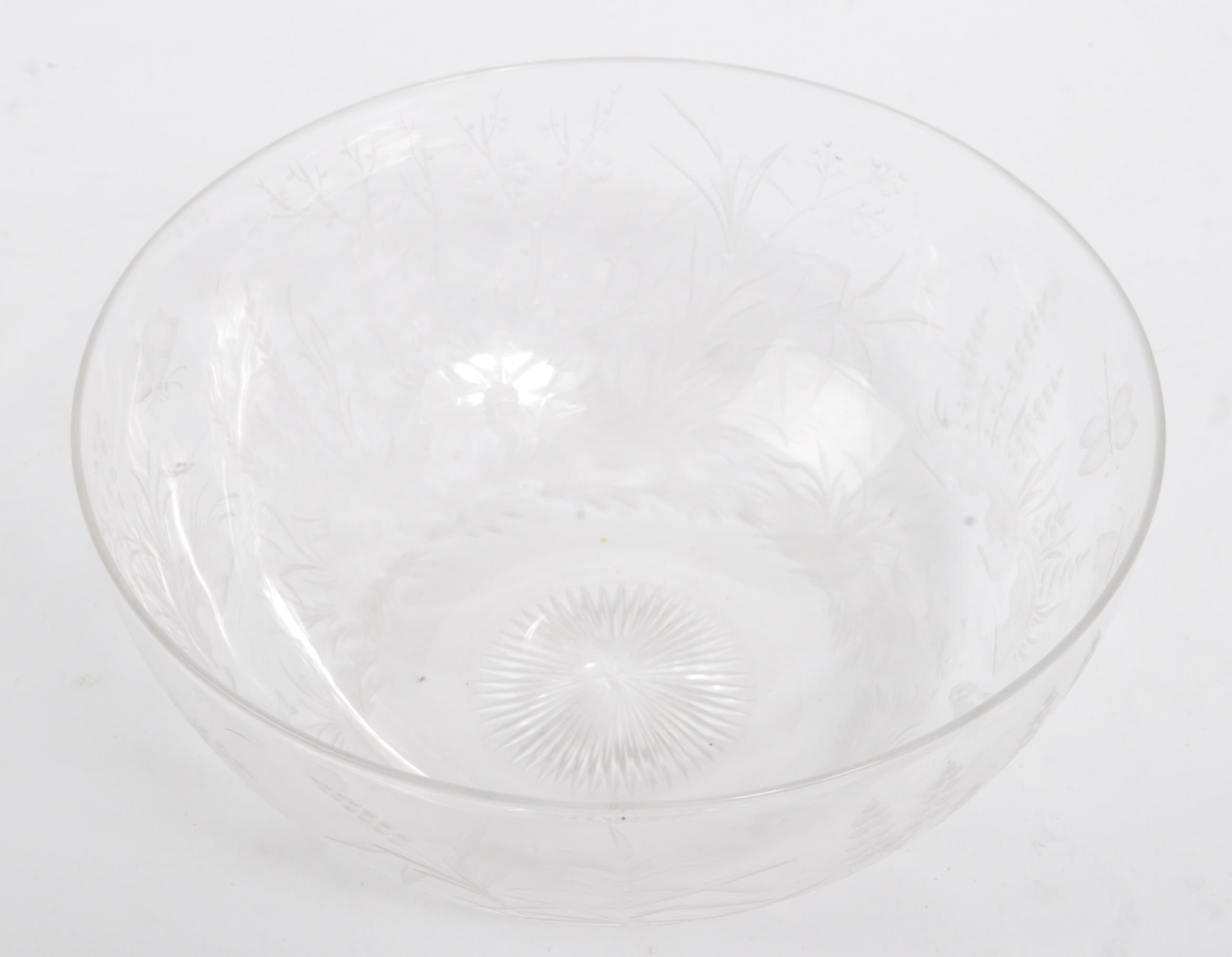 EARLY 20TH CENTURY ETCHED CHINOISERIE GLASS DISH - Image 5 of 6